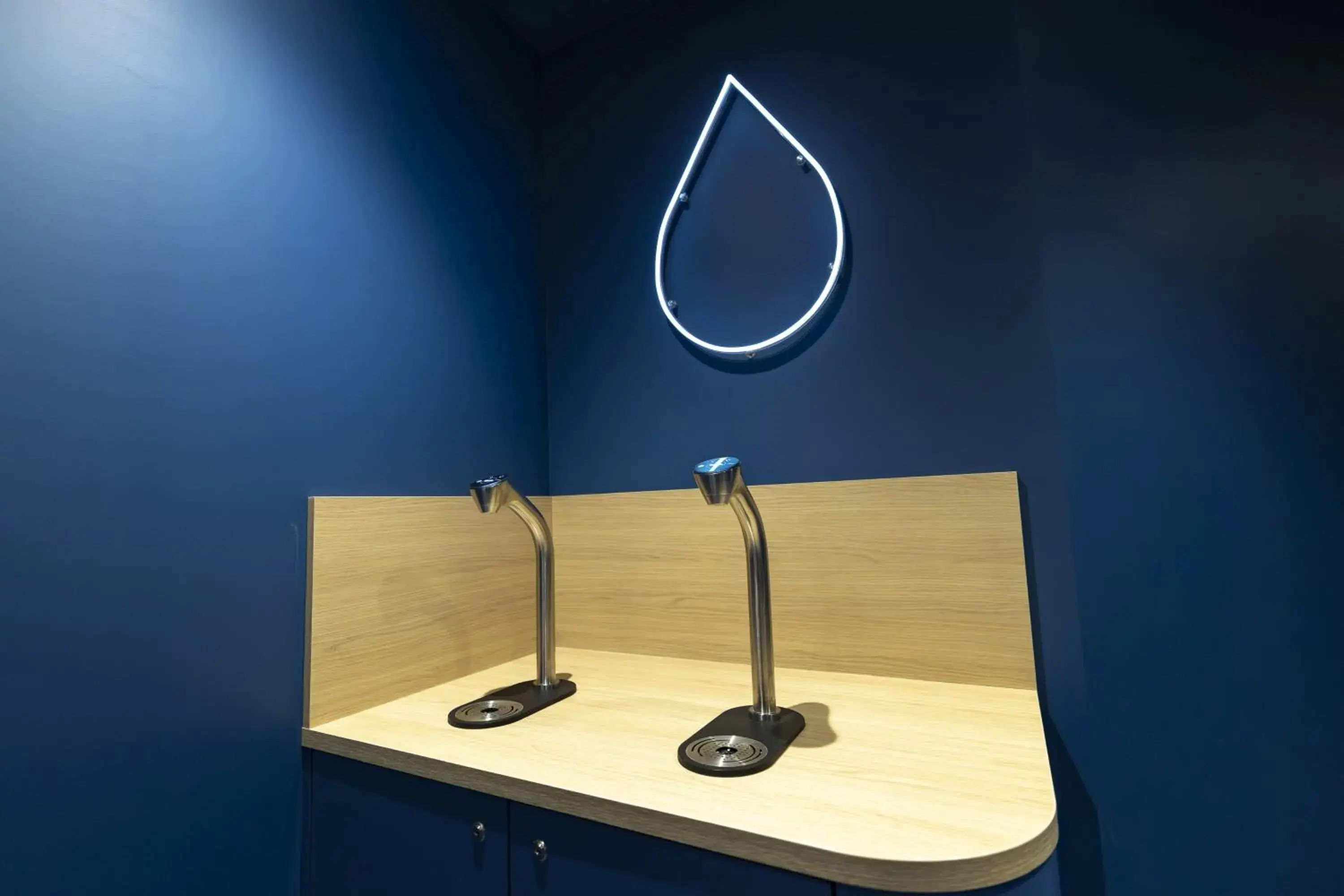 Property building in Holiday Inn Express Arras by IHG Property building in Holiday Inn Express Arras by IHG