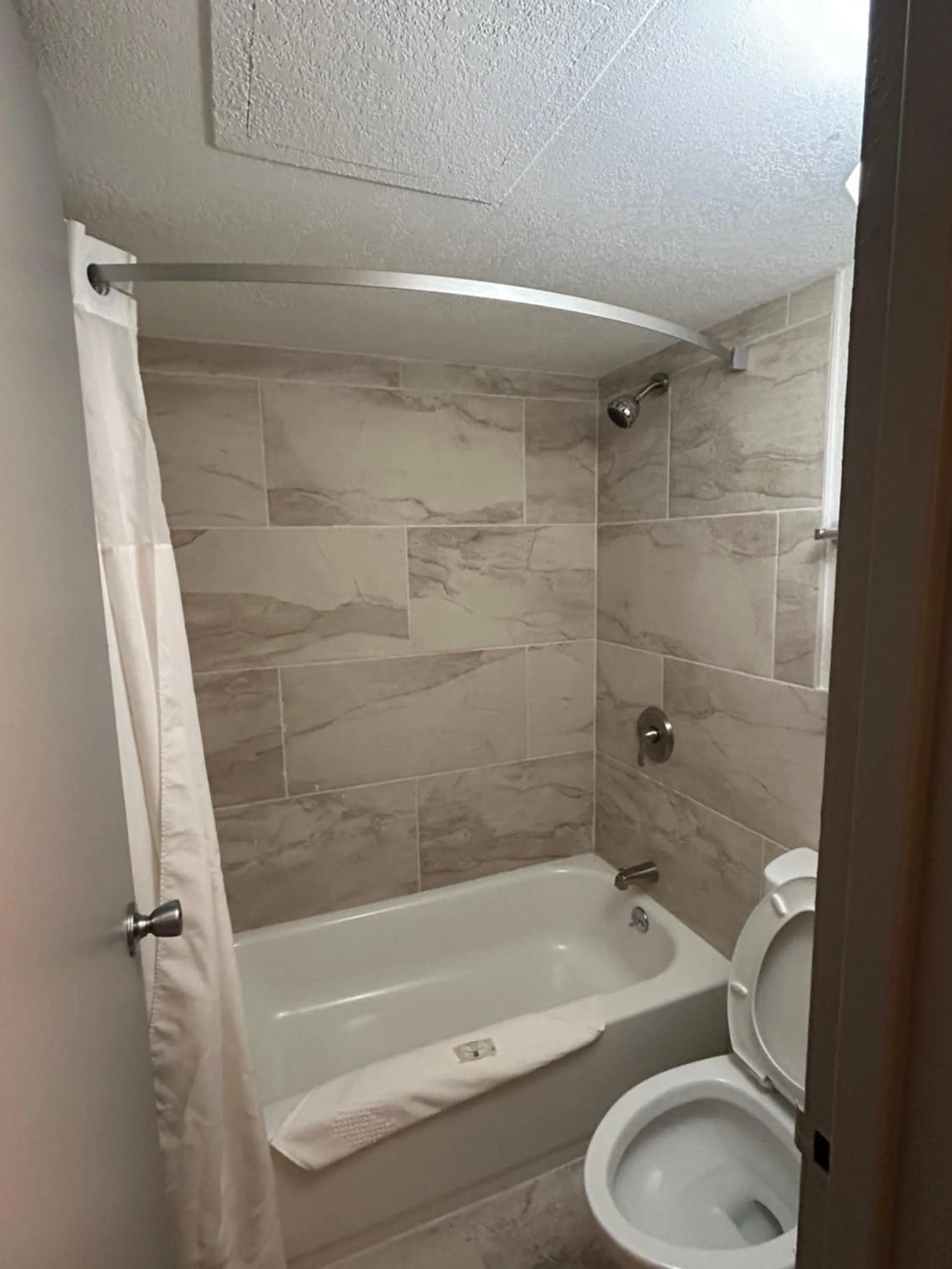 Bathroom in Quality Inn University Lansing