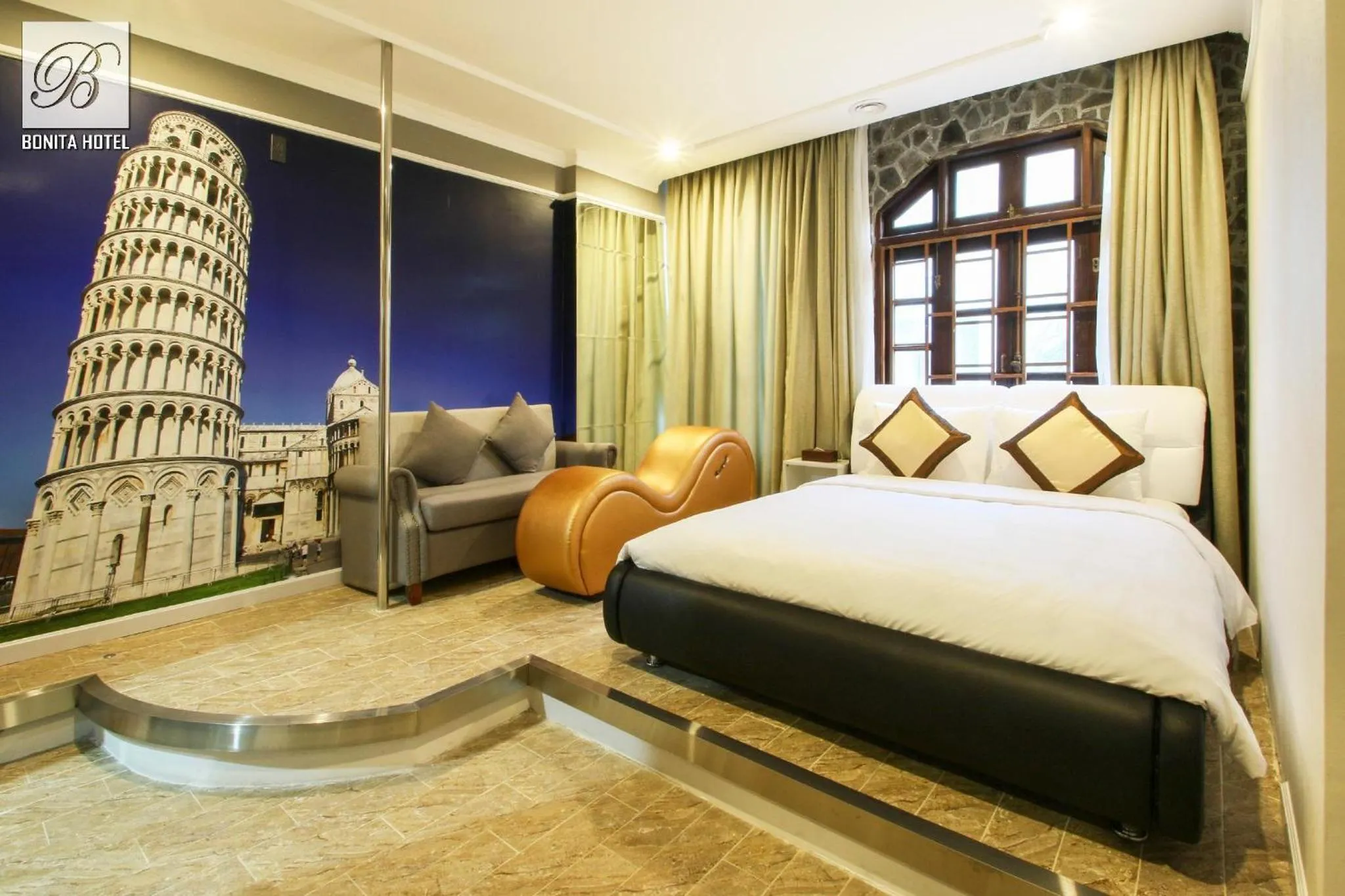 Photo of the whole room, Bed in Collection O District 10 - Bonita Grand Hotel