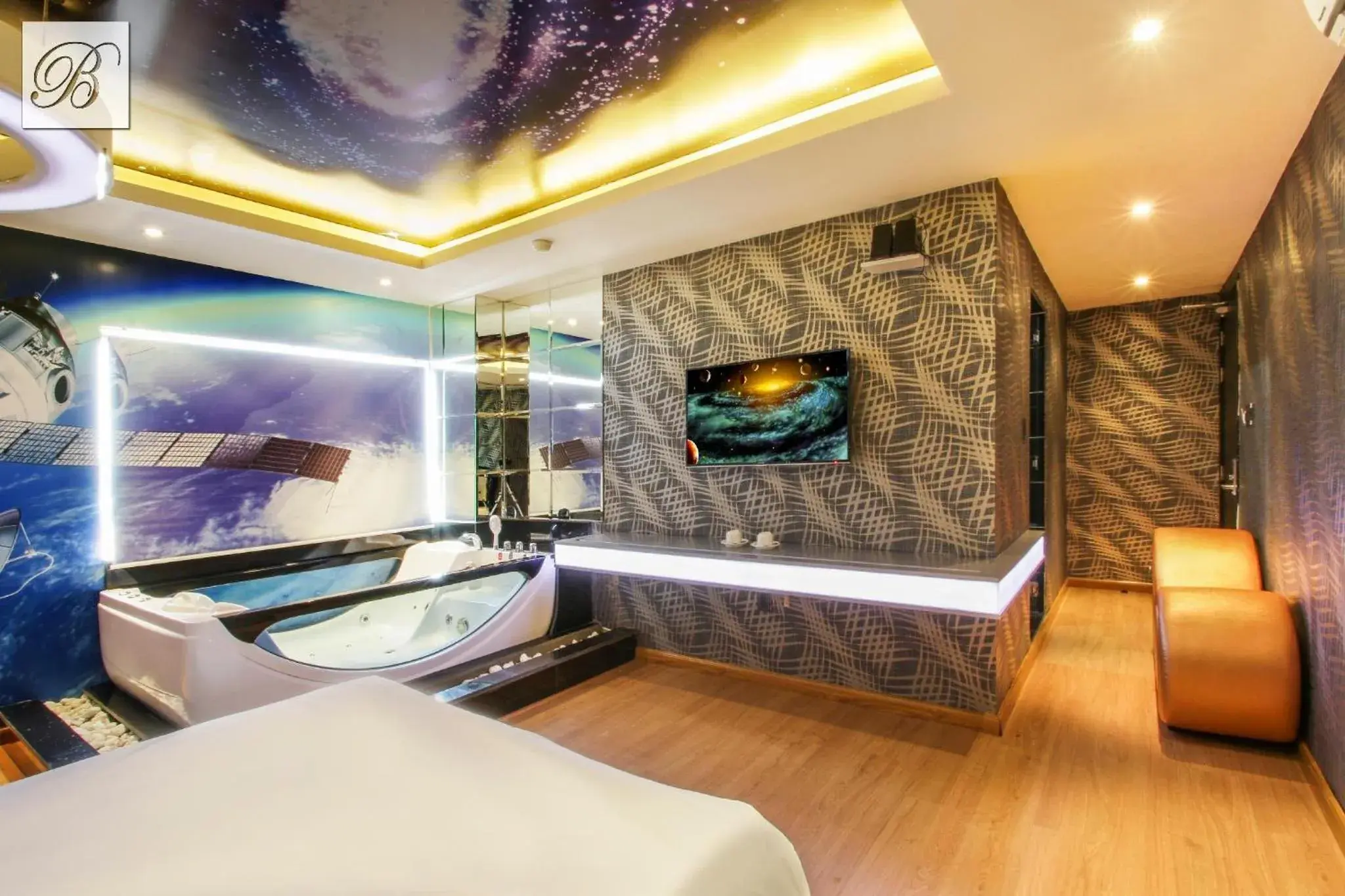 Living room, Bed in Collection O District 10 - Bonita Grand Hotel Living room, Bed in Collection O District 10 - Bonita Grand Hotel