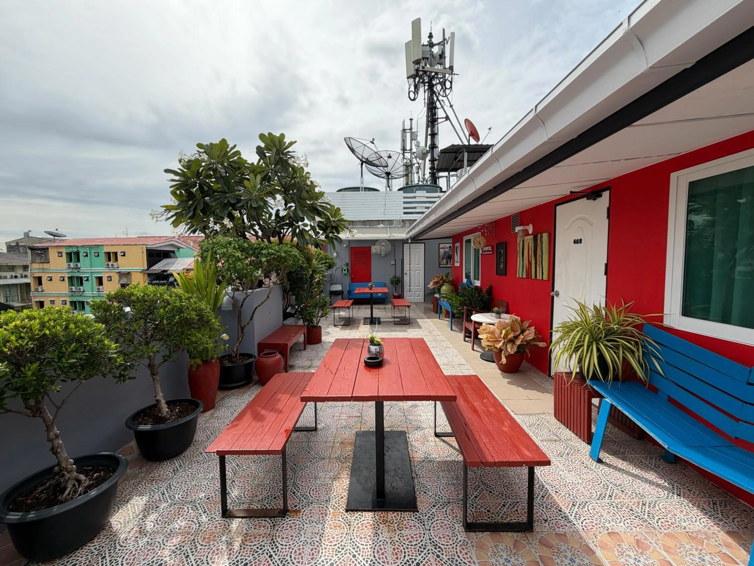 Property building in BB House Phra Athit