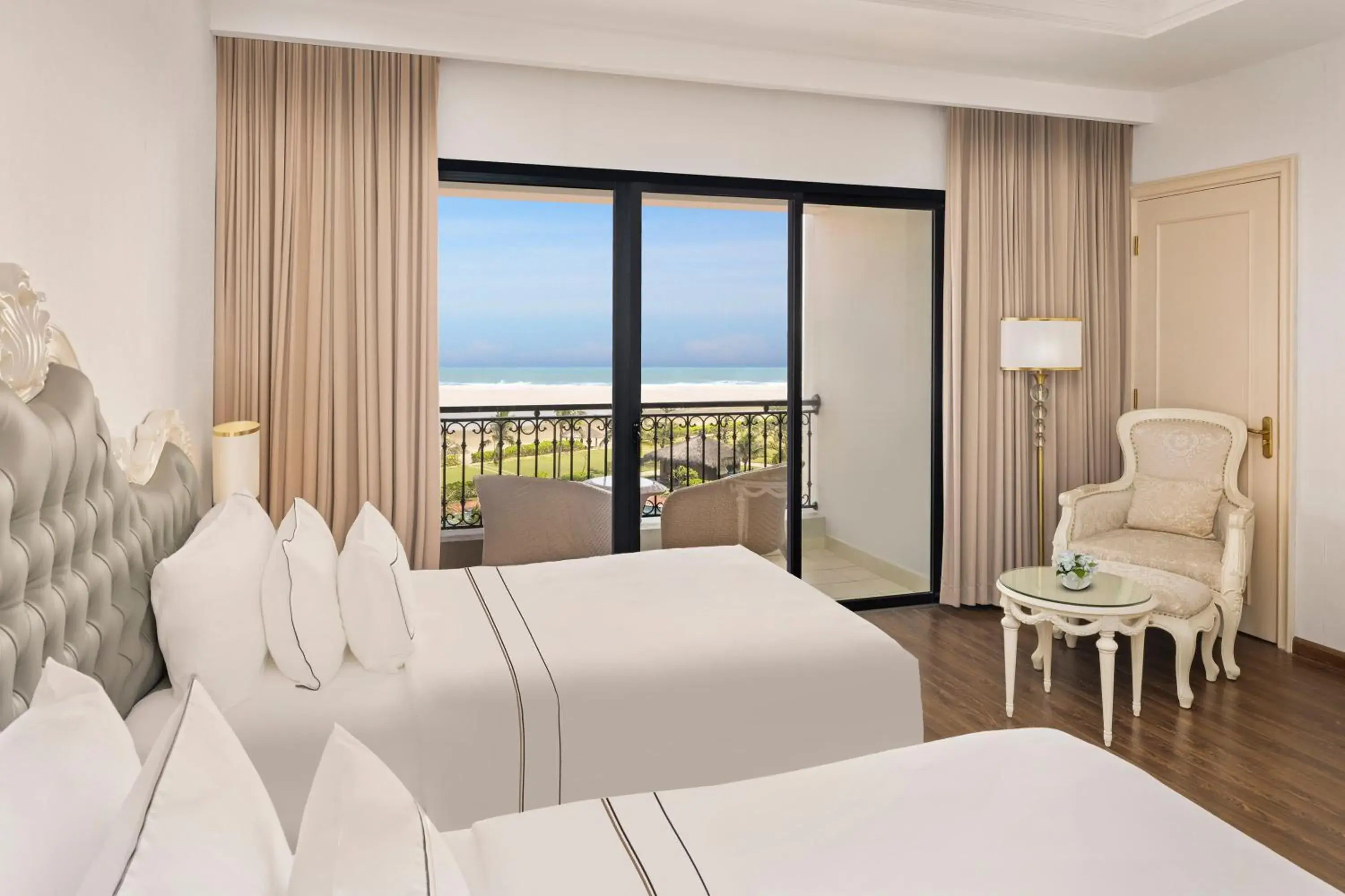 Bed in Vinpearl Cua Hoi, Affiliated by Melia Bed in Vinpearl Cua Hoi, Affiliated by Melia