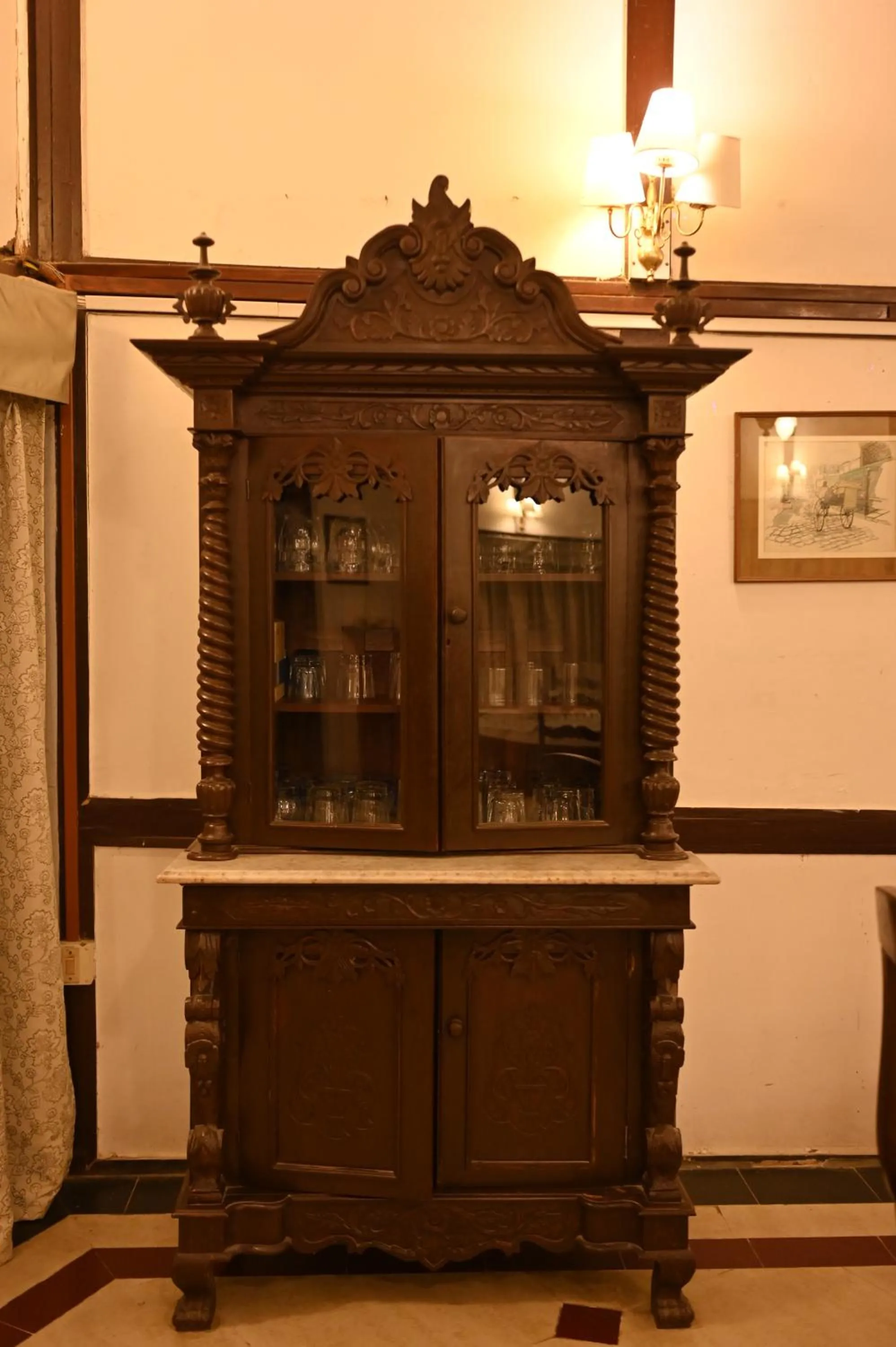 wardrobe in Banyan Grove