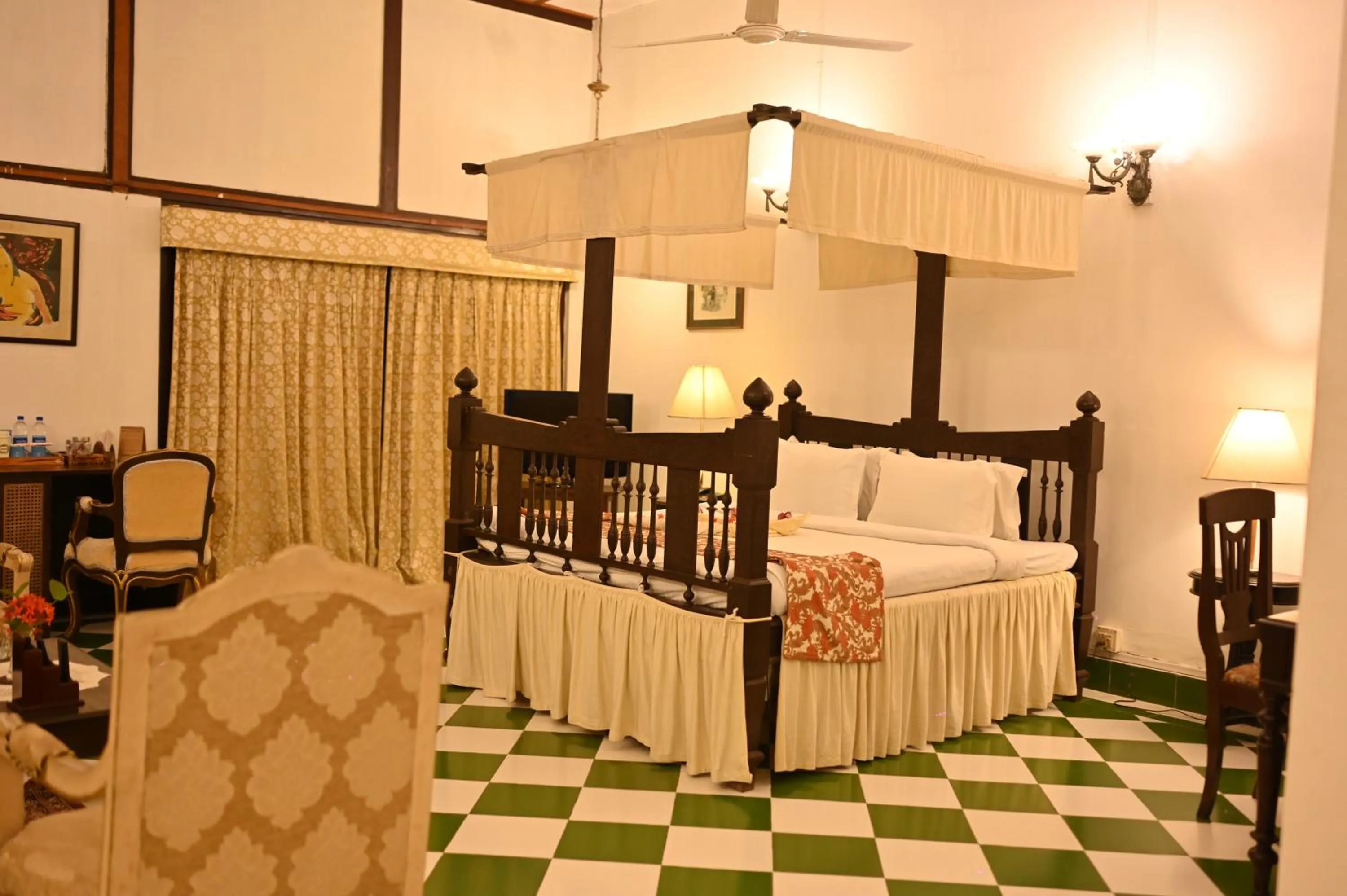 Bed in Banyan Grove