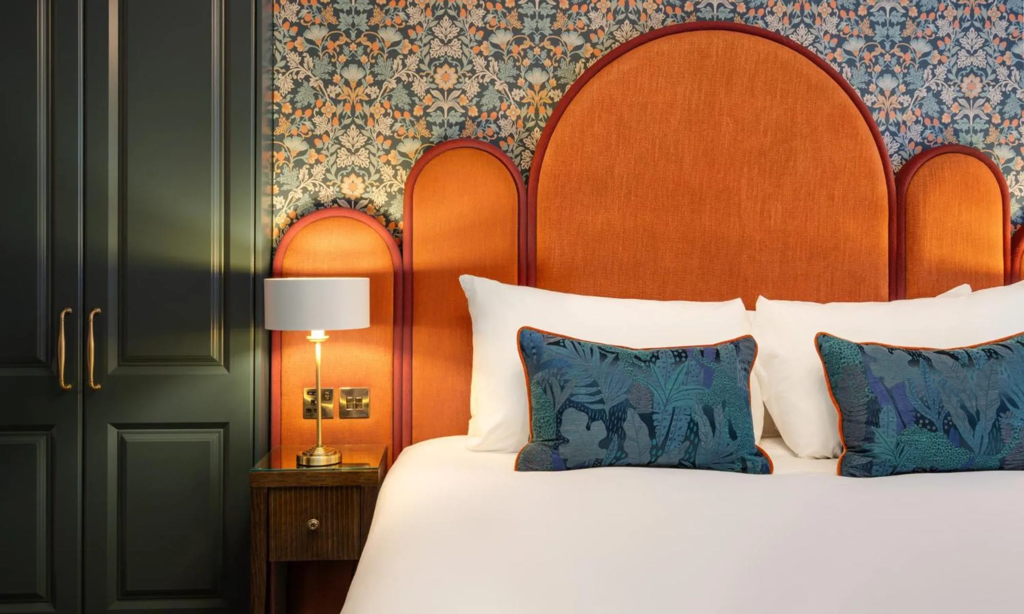 Bedroom, Bed in The Trinity City Hotel