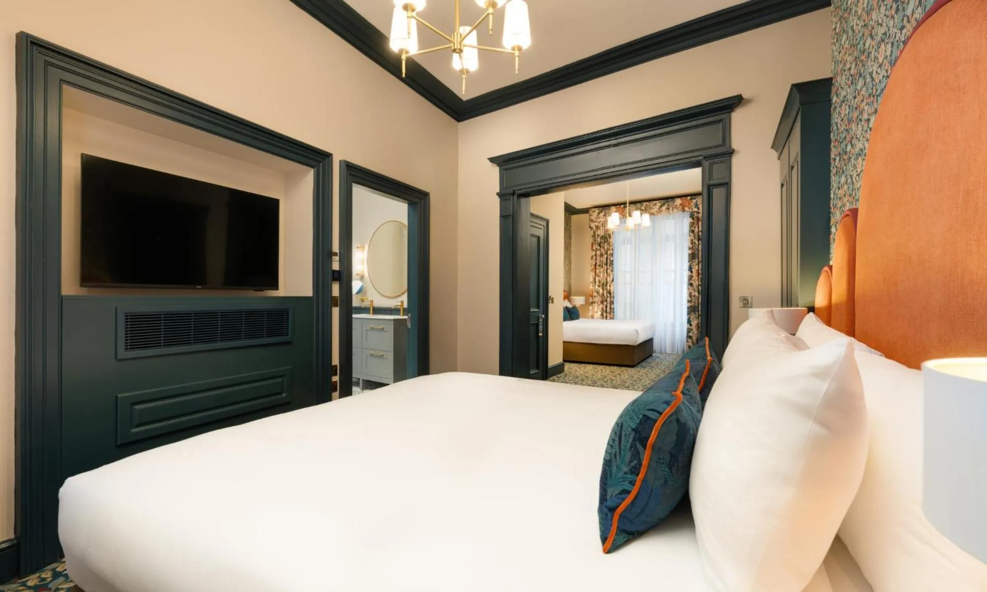 Bedroom, Bed in The Trinity City Hotel