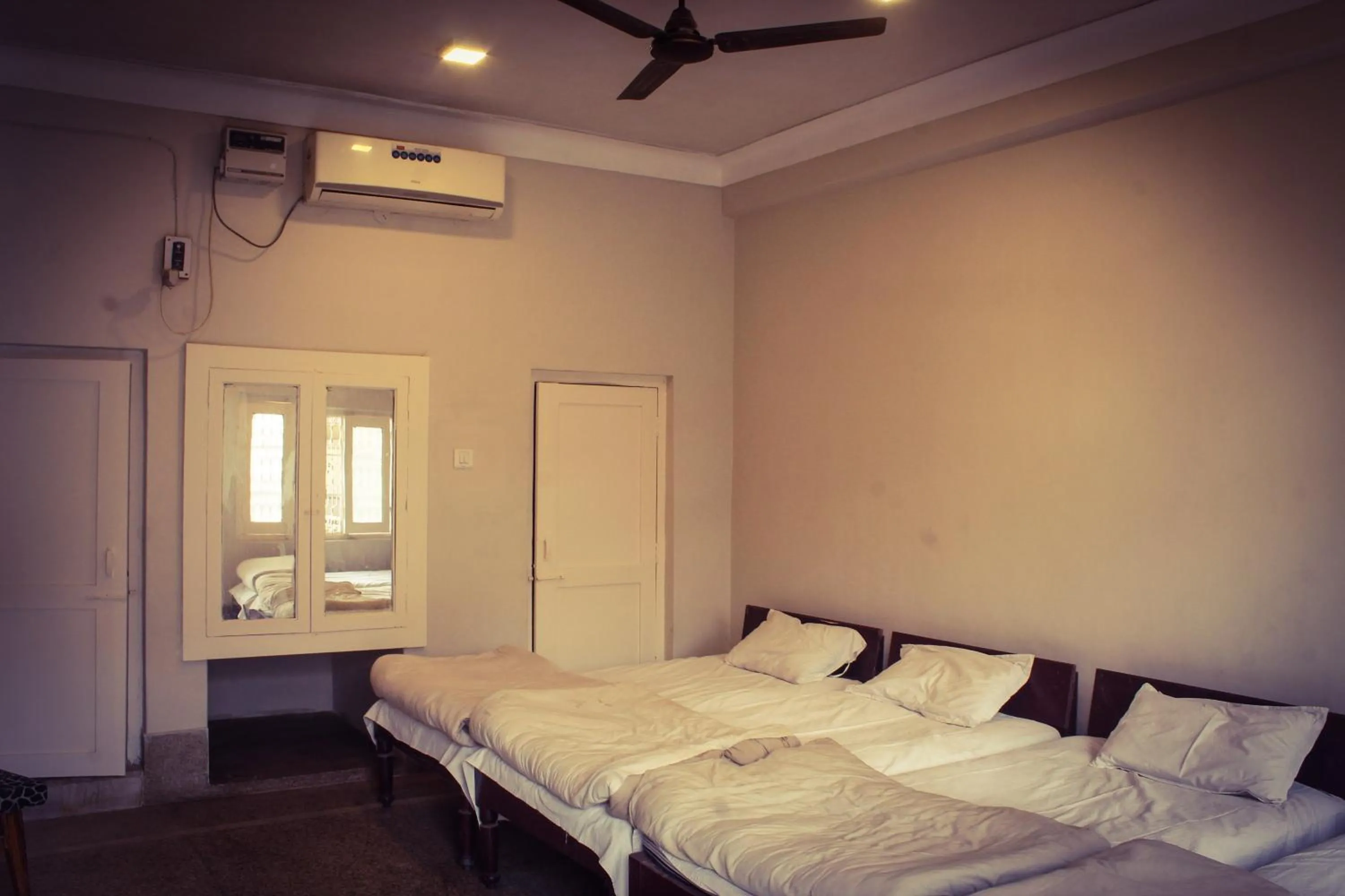 Photo of the whole room, Bed in Hotel Anand Palace
