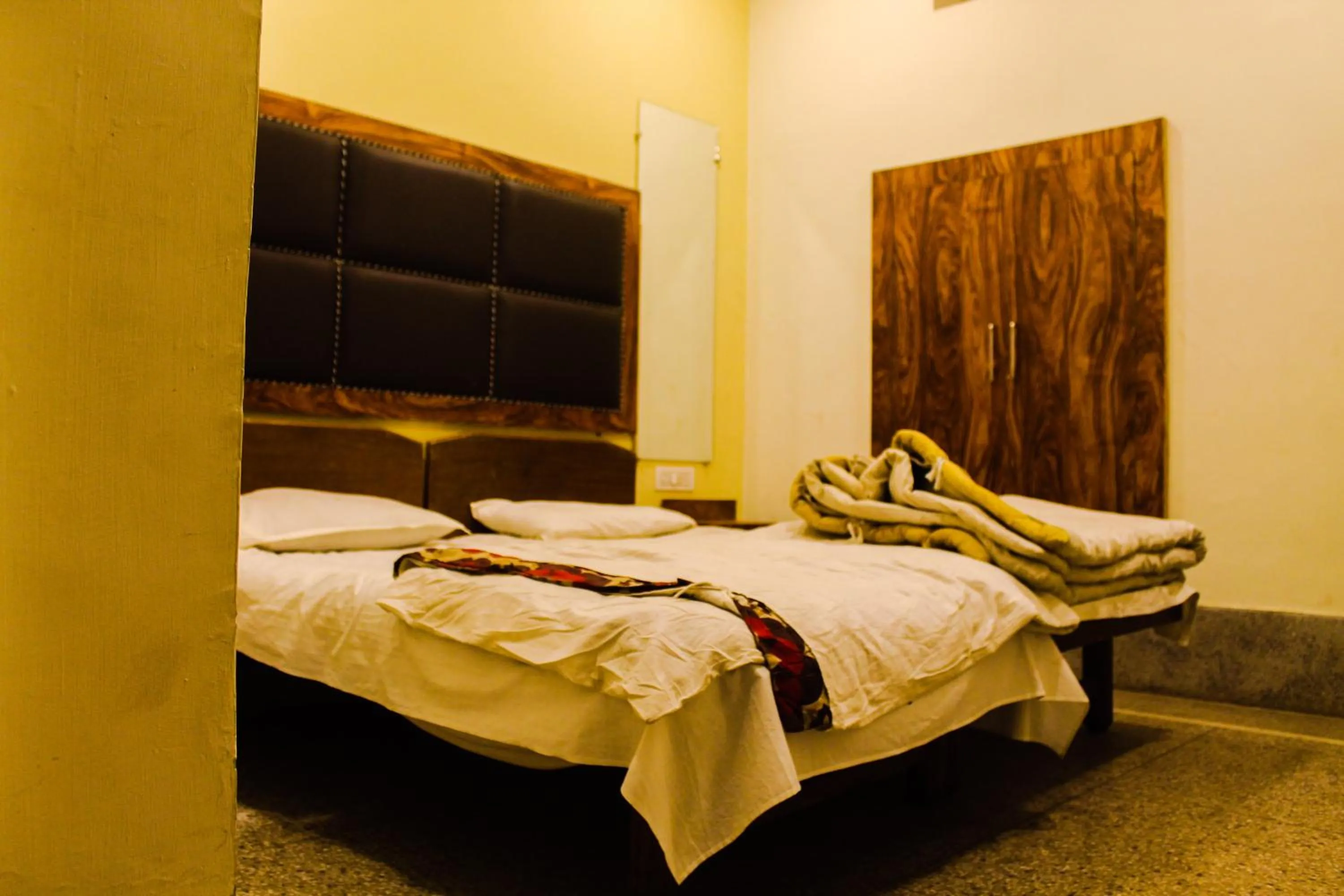 Photo of the whole room, Bed in Hotel Anand Palace