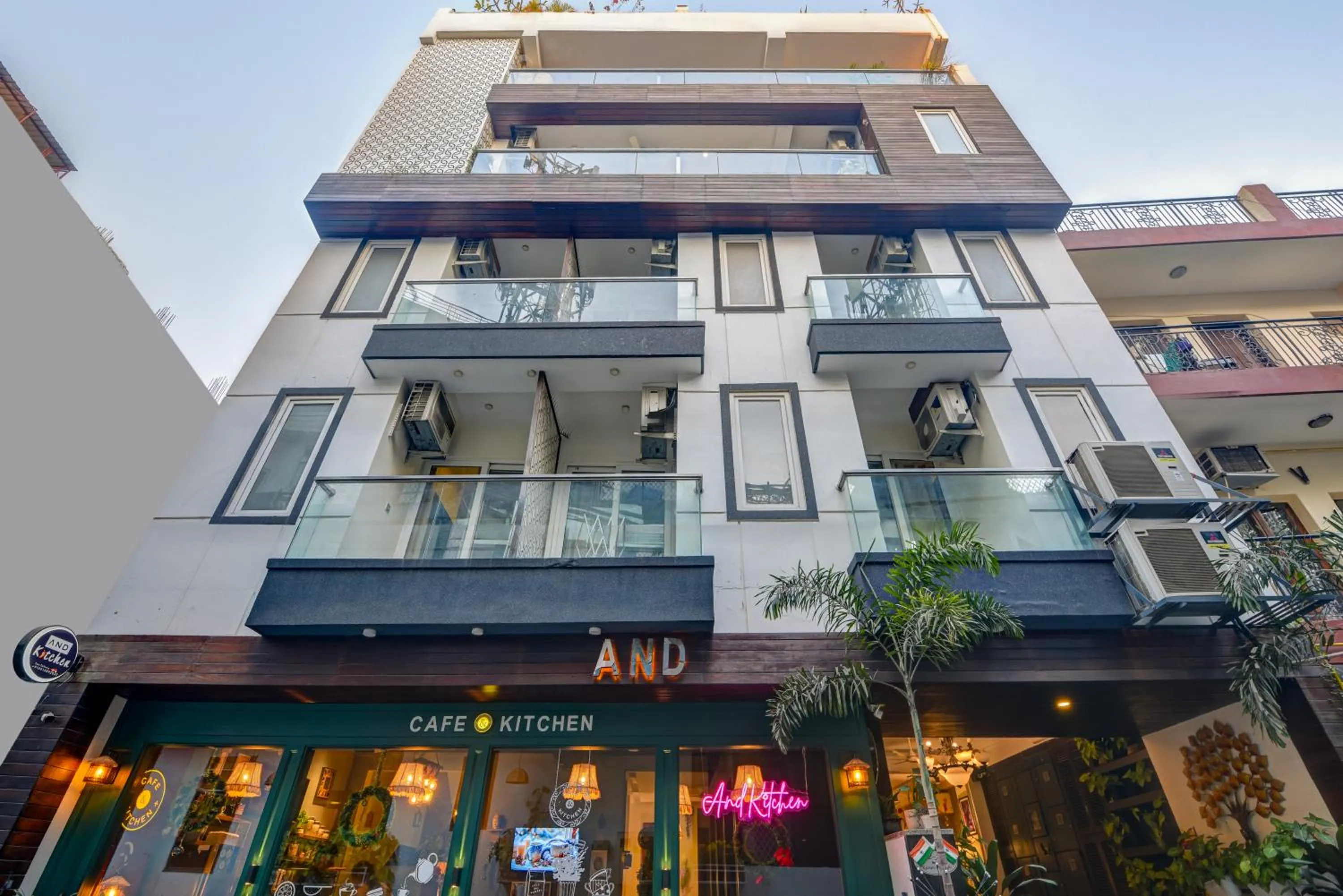 Property building in Anand Bhawan