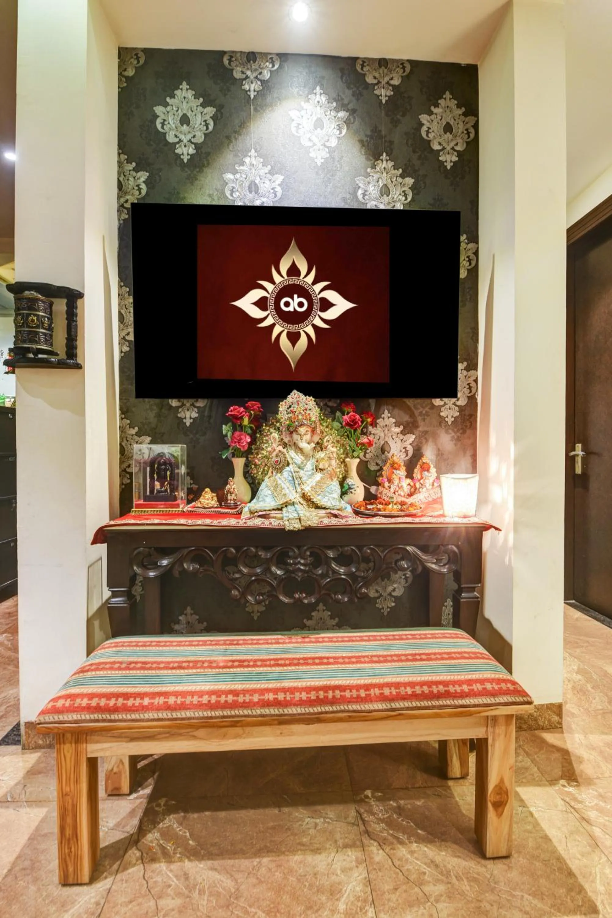 Property building in Anand Bhawan