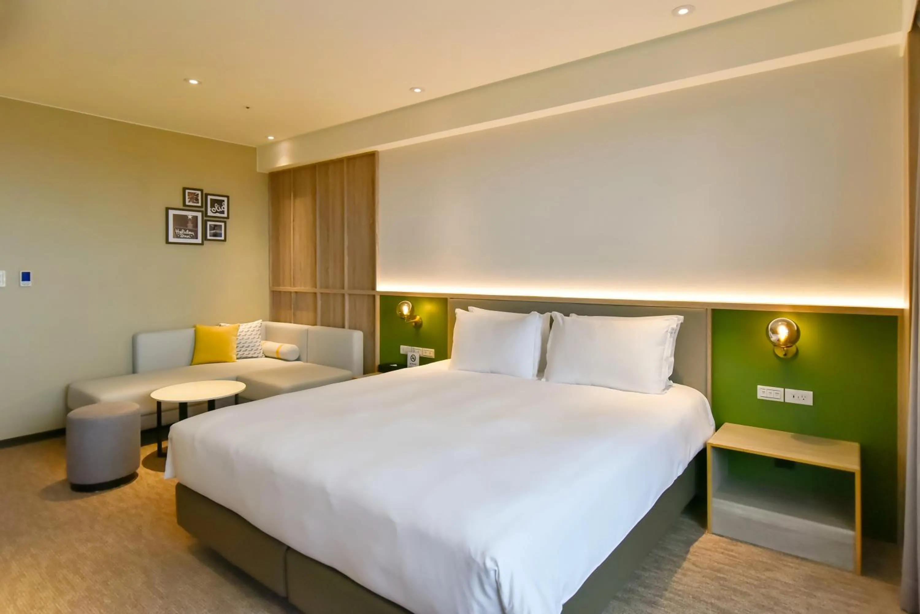 Holiday Inn Taoyuan Airport by IHG