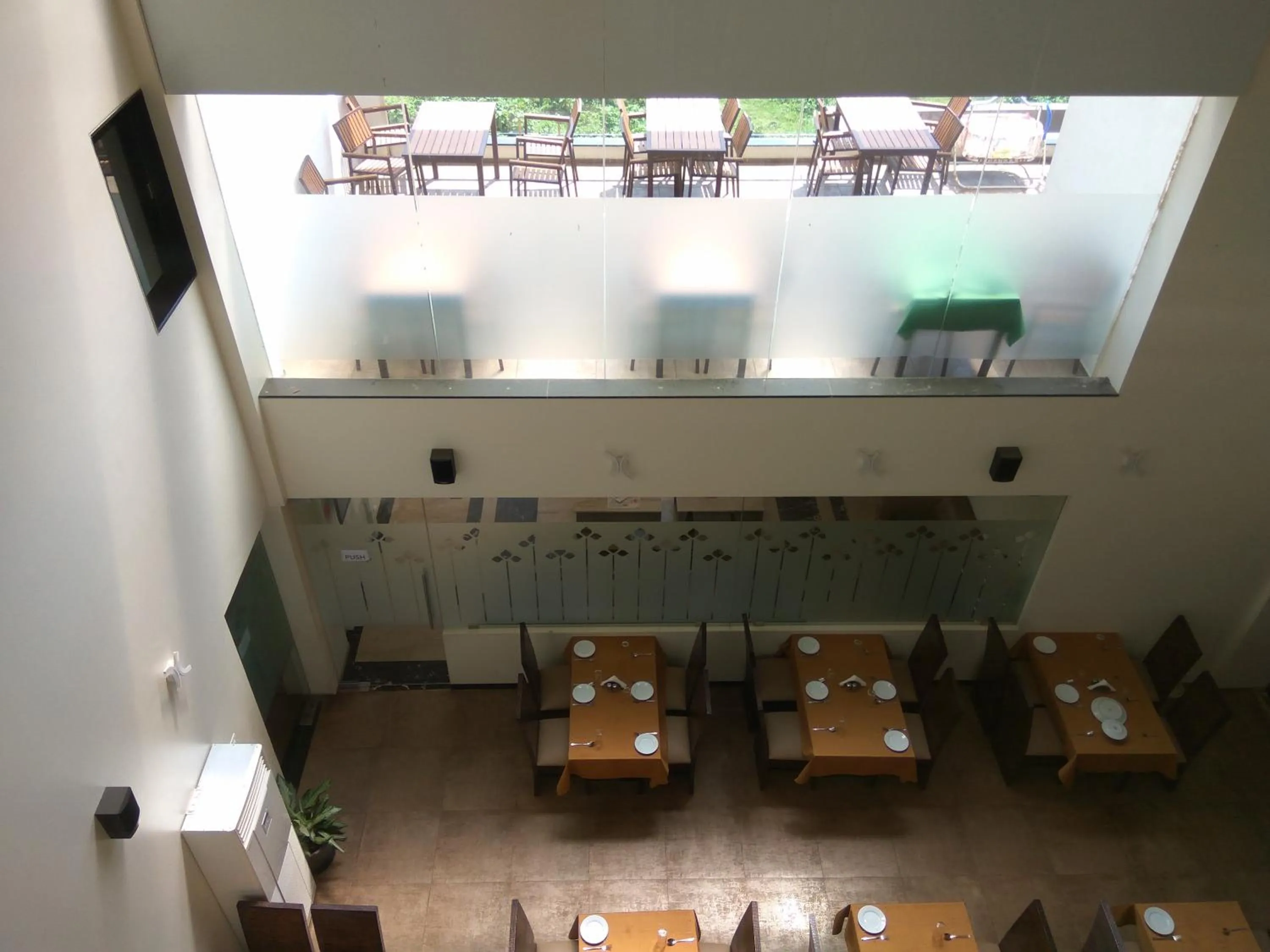 Restaurant/places to eat in Manasi Pride