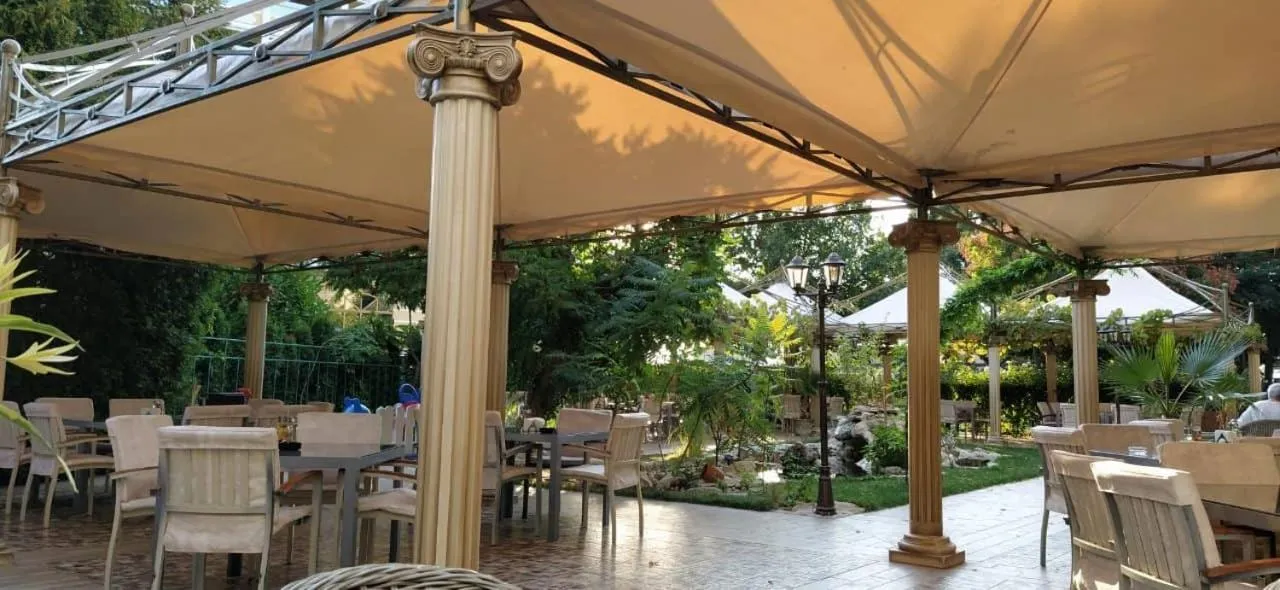 Restaurant/places to eat in Hotel Shipka Beach