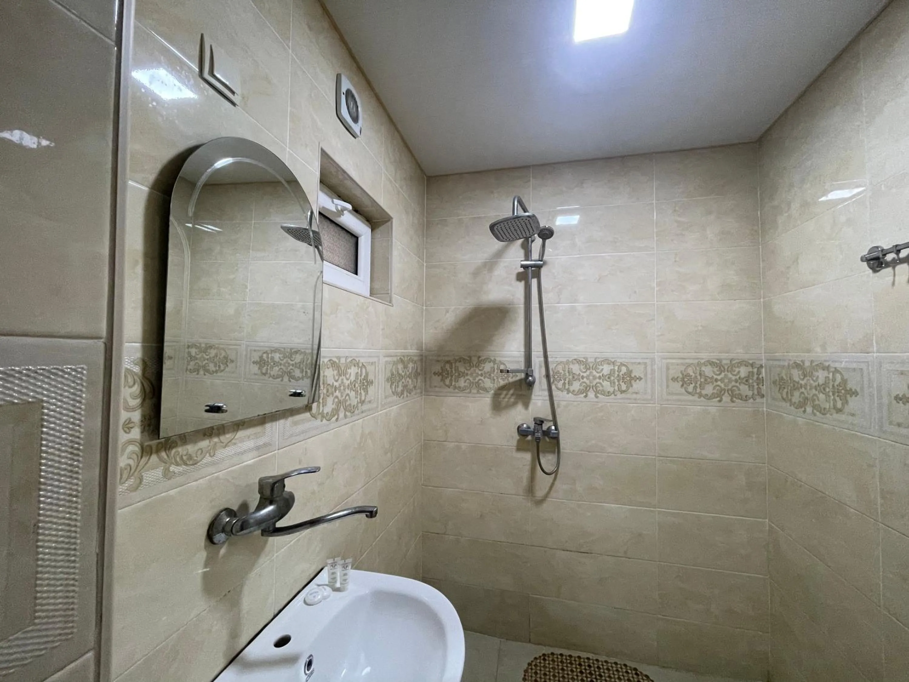 Fazis Hotel
