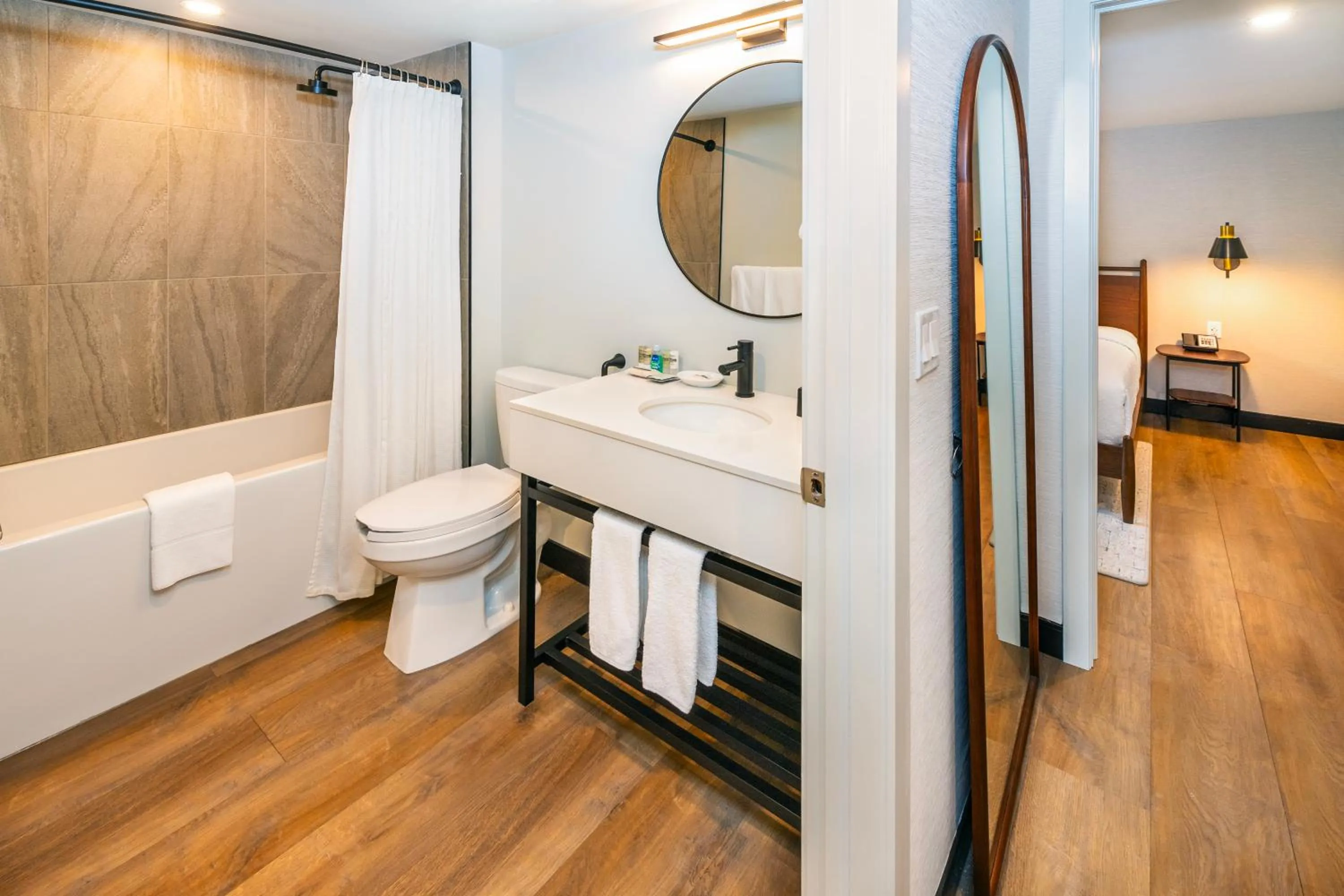 Toilet in Charltons Banff