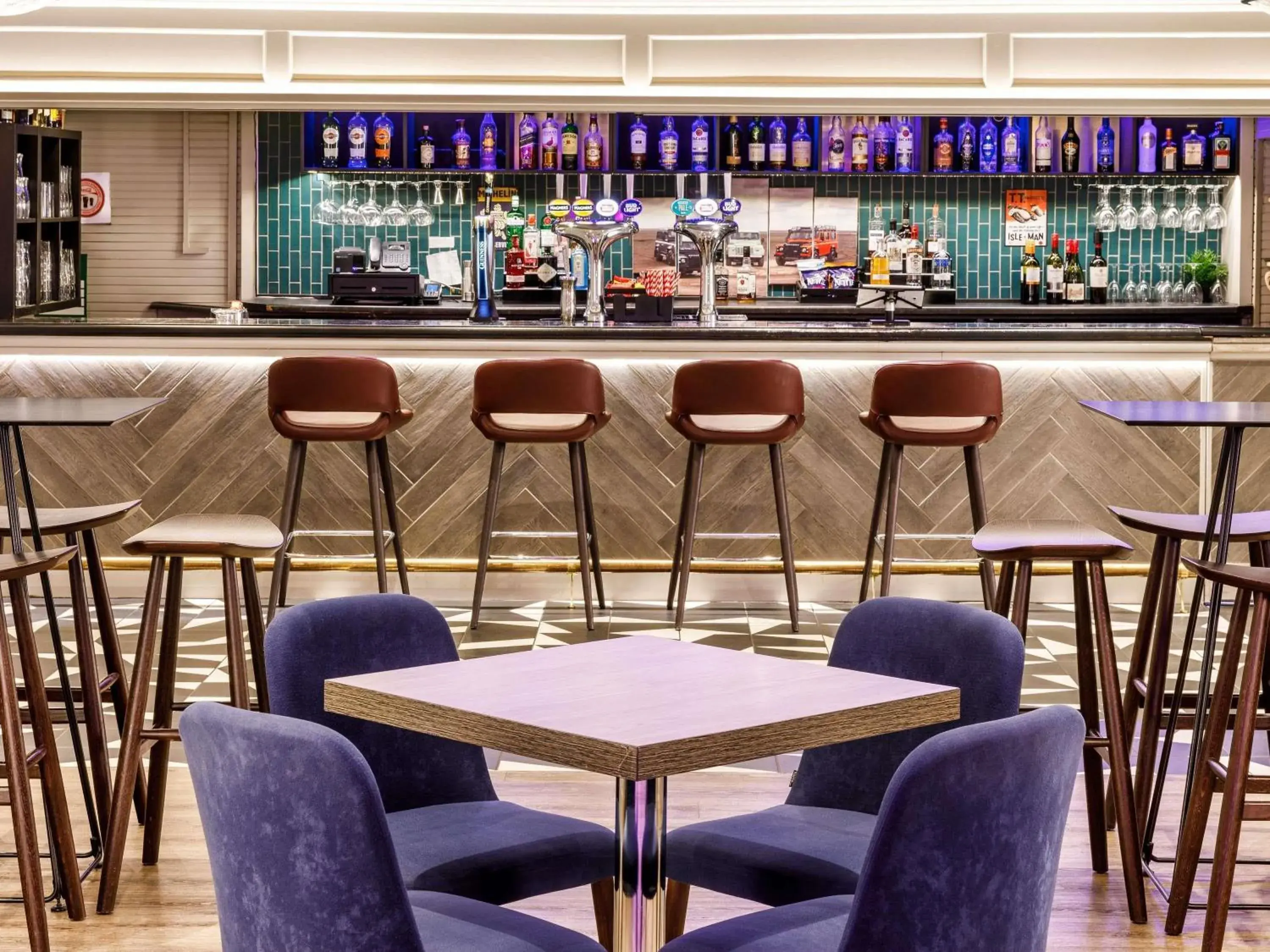 Property building in Mercure Birmingham West Hotel Property building in Mercure Birmingham West Hotel