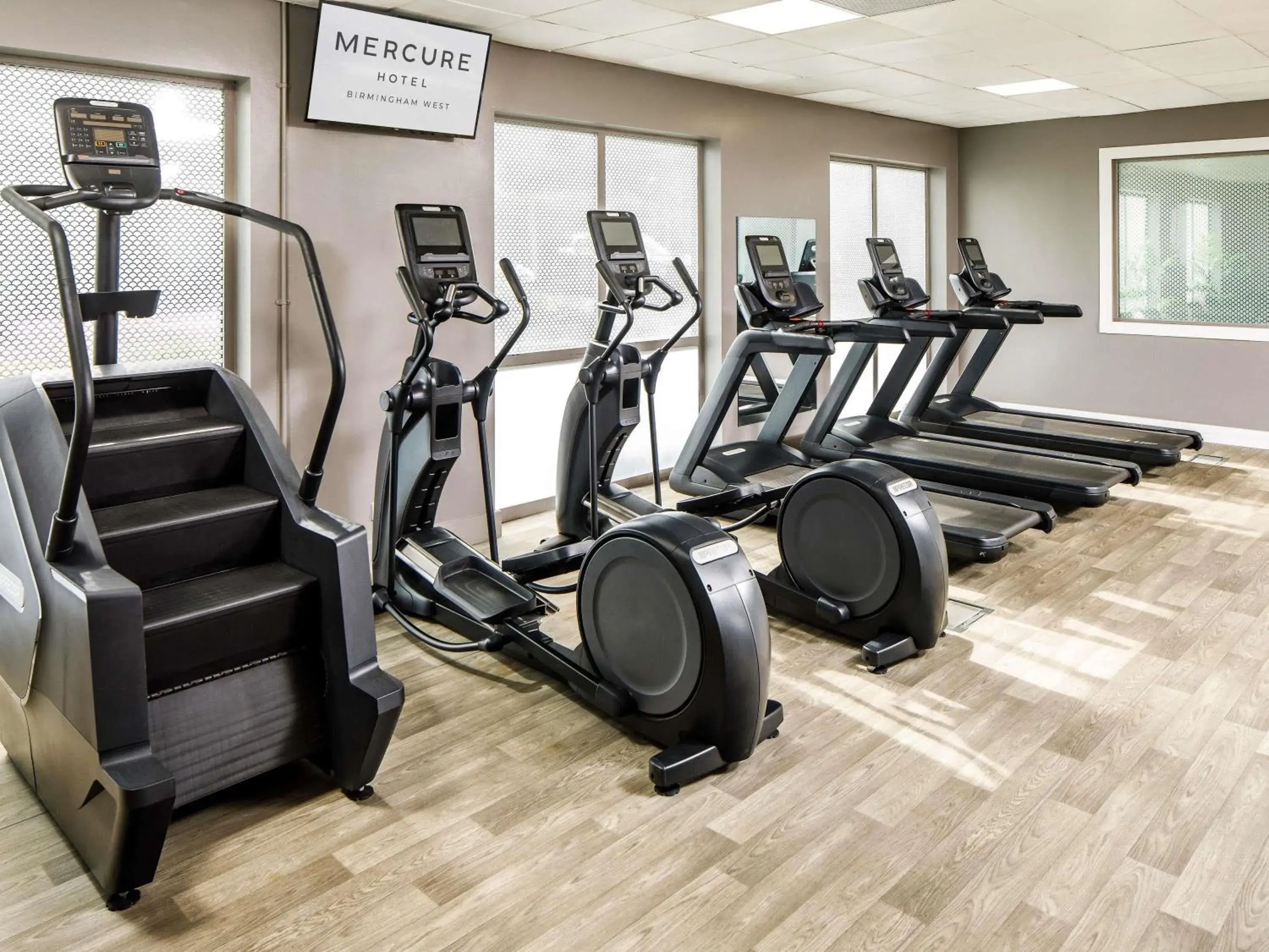 Fitness centre/facilities in Mercure Birmingham West Hotel Fitness centre/facilities in Mercure Birmingham West Hotel