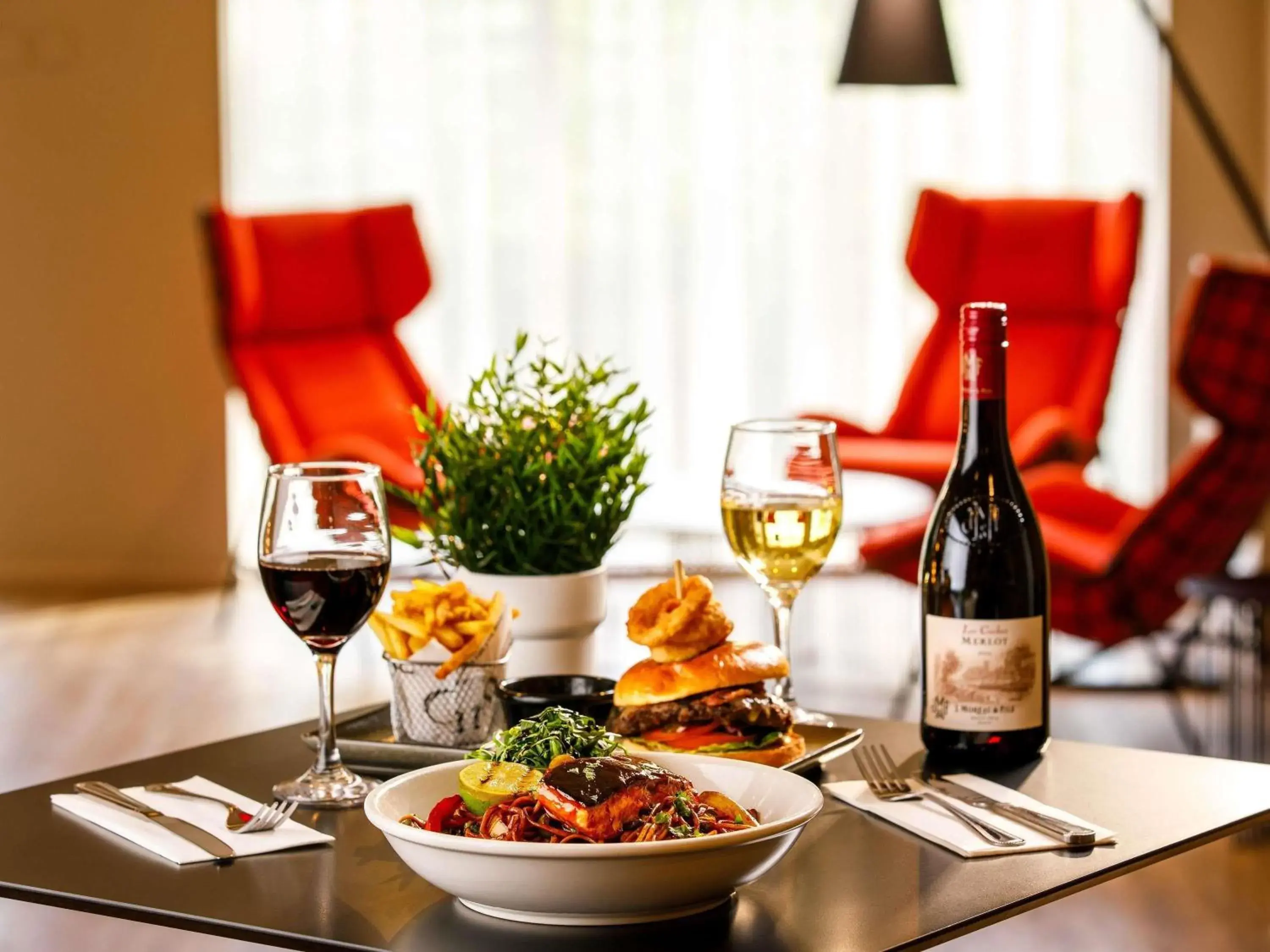 Restaurant/places to eat in Mercure Birmingham West Hotel Restaurant/places to eat in Mercure Birmingham West Hotel