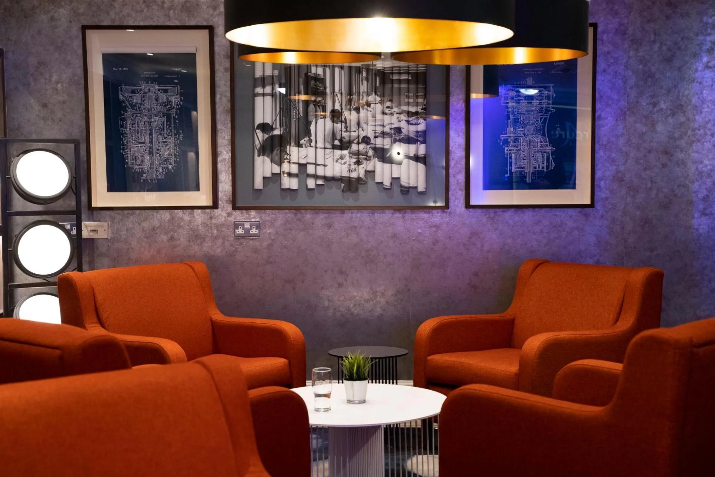 Lobby or reception in Mercure Birmingham West Hotel