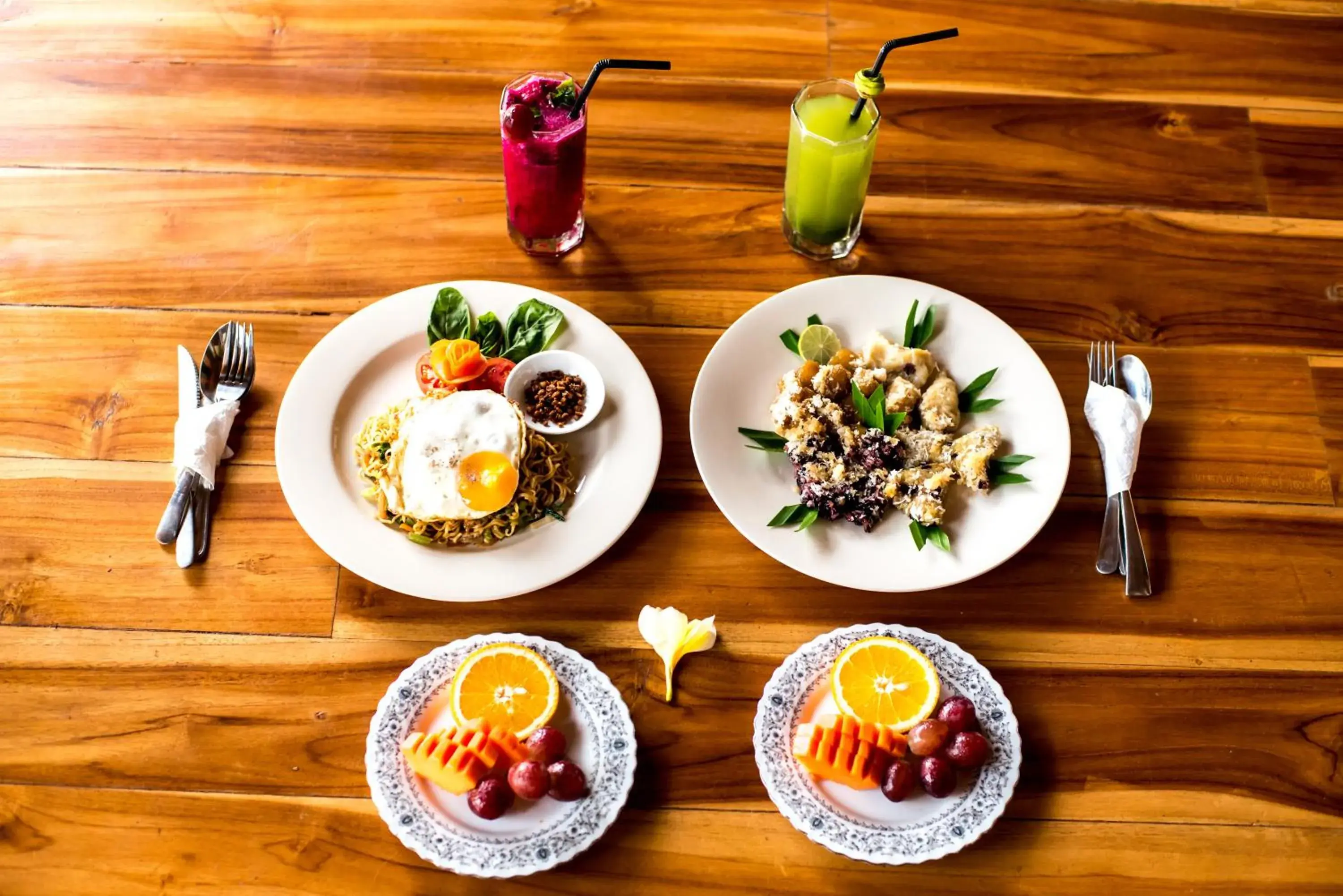 Food and drinks in Puri Kobot Food and drinks in Puri Kobot