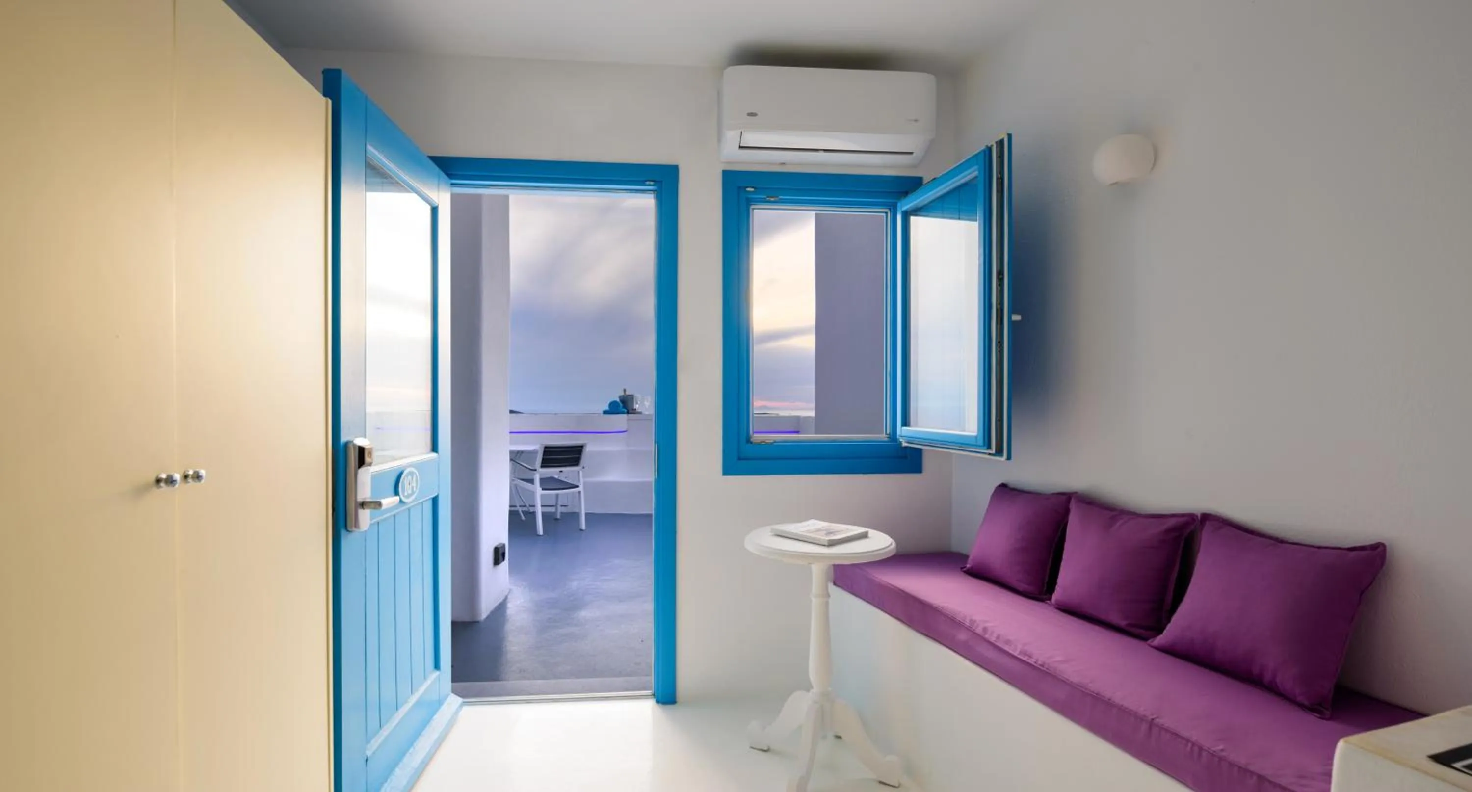 Living room in Abyssanto Suites and Spa