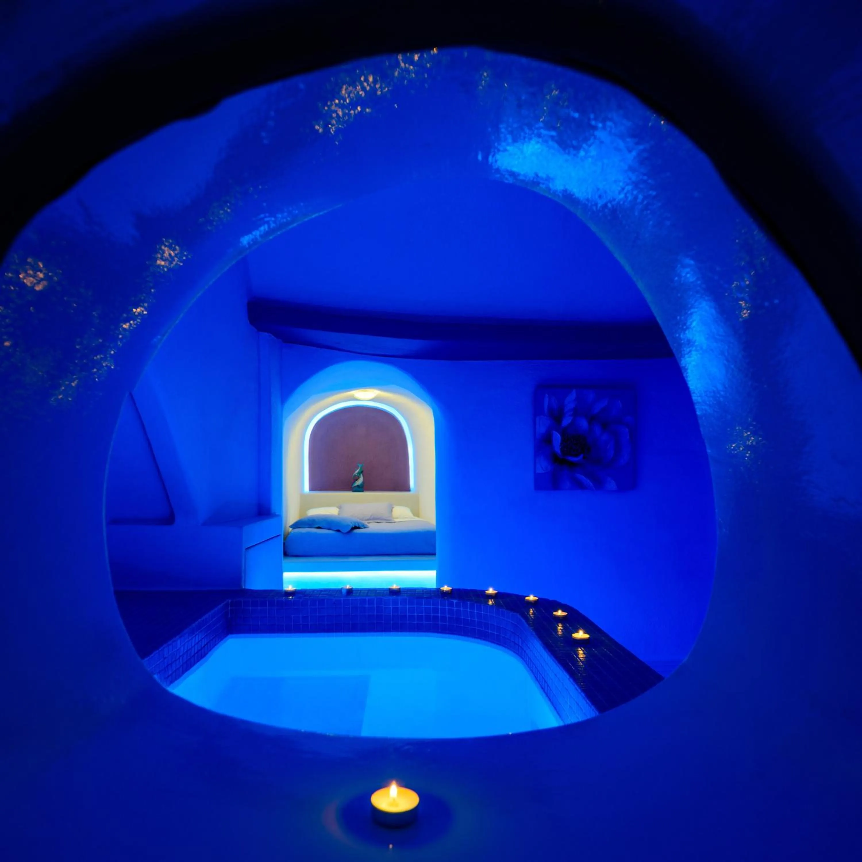 Hot Tub in Abyssanto Suites and Spa