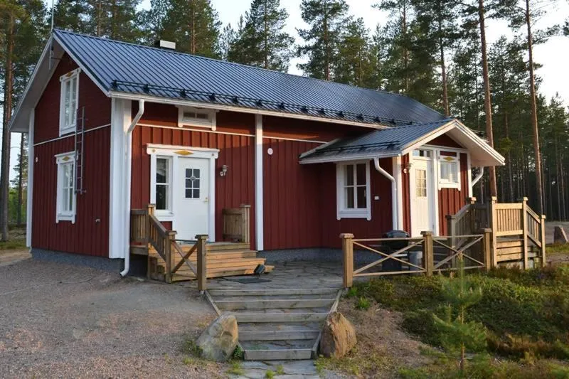 Ahmalammen mökkikylä