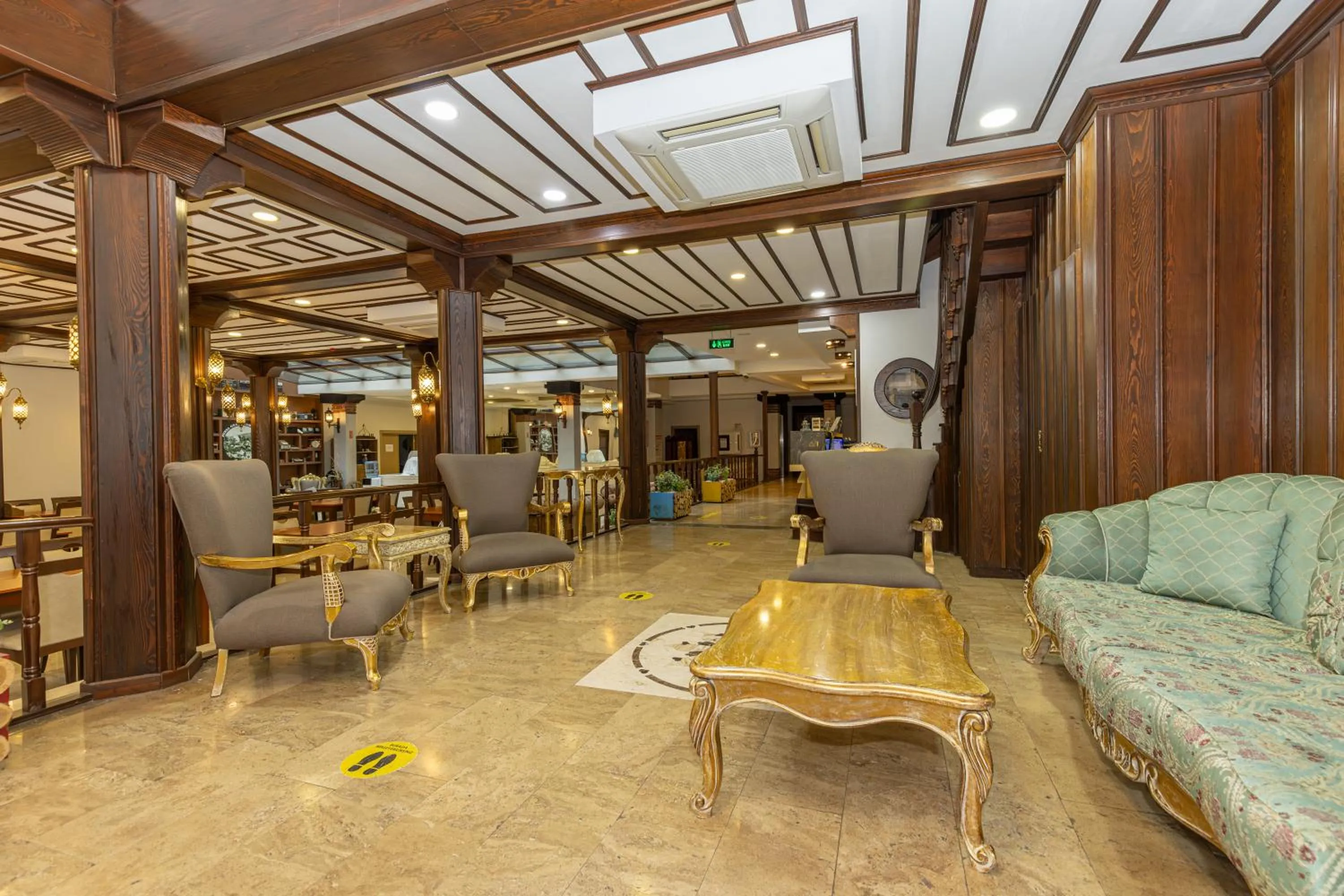 Lobby or reception in Bursa Grand Family HOTEL