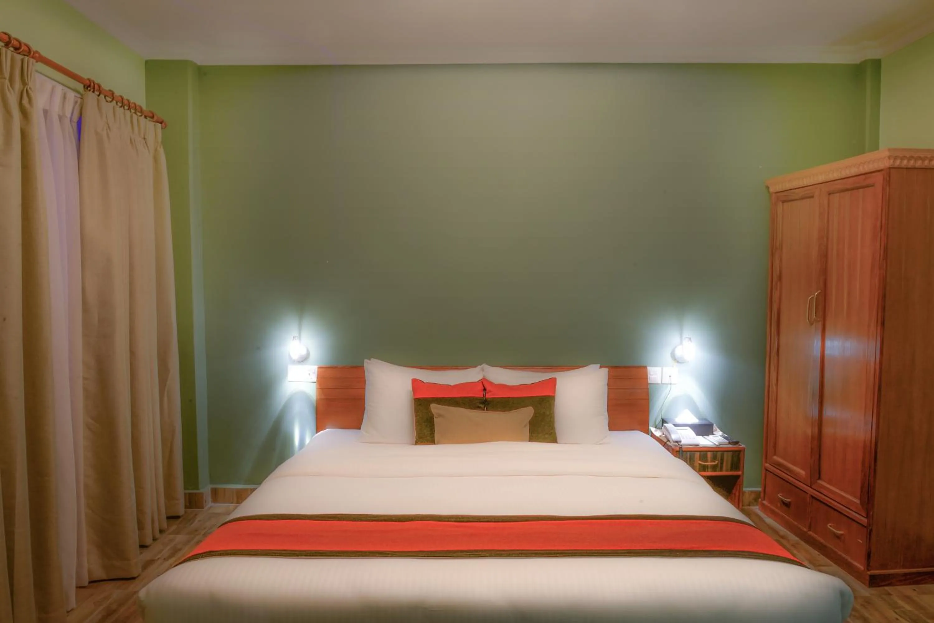 Bedroom, Bed in Hotel Raniban Arcade