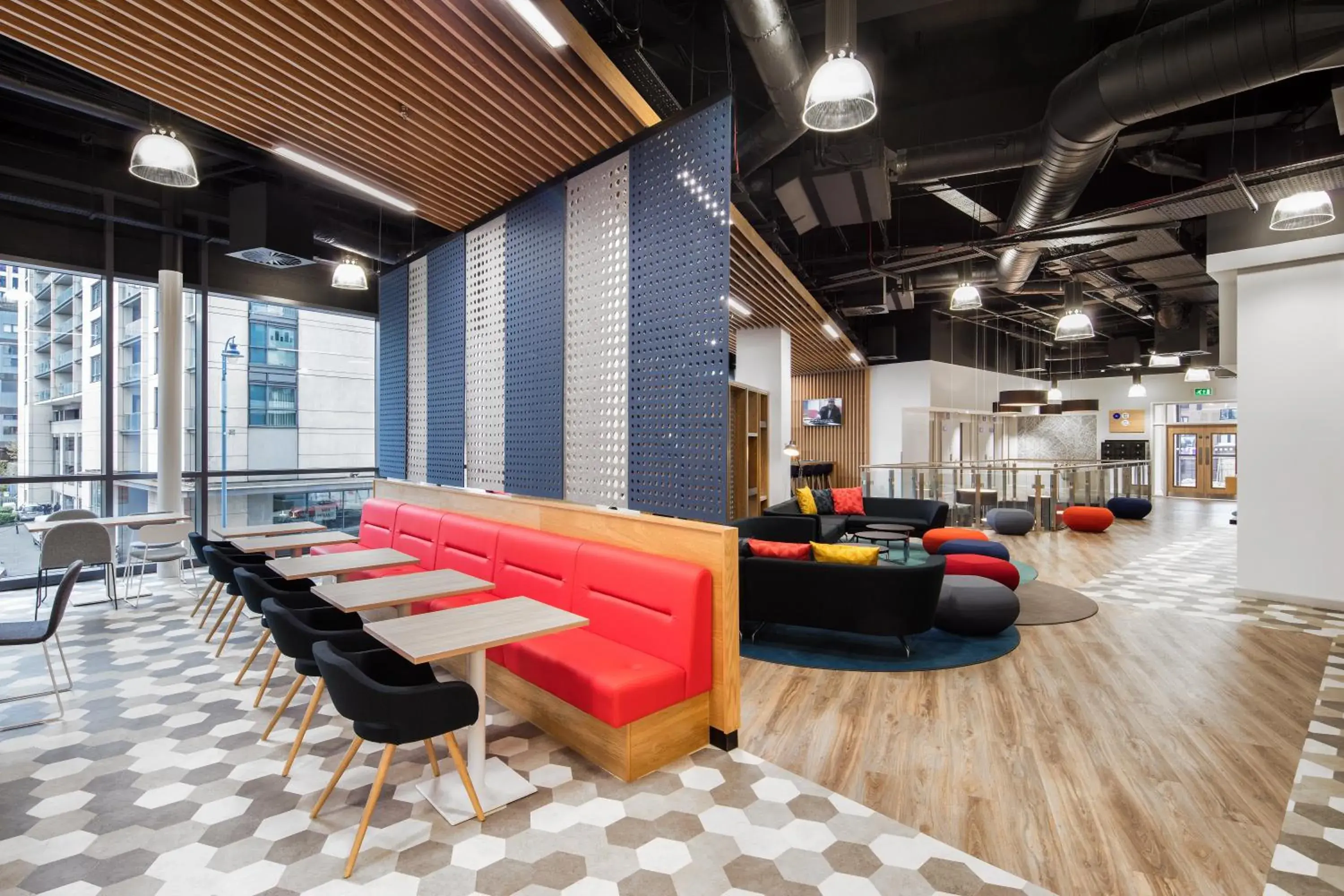 Property building in Holiday Inn Express - Birmingham - City Centre by IHG Property building in Holiday Inn Express - Birmingham - City Centre by IHG