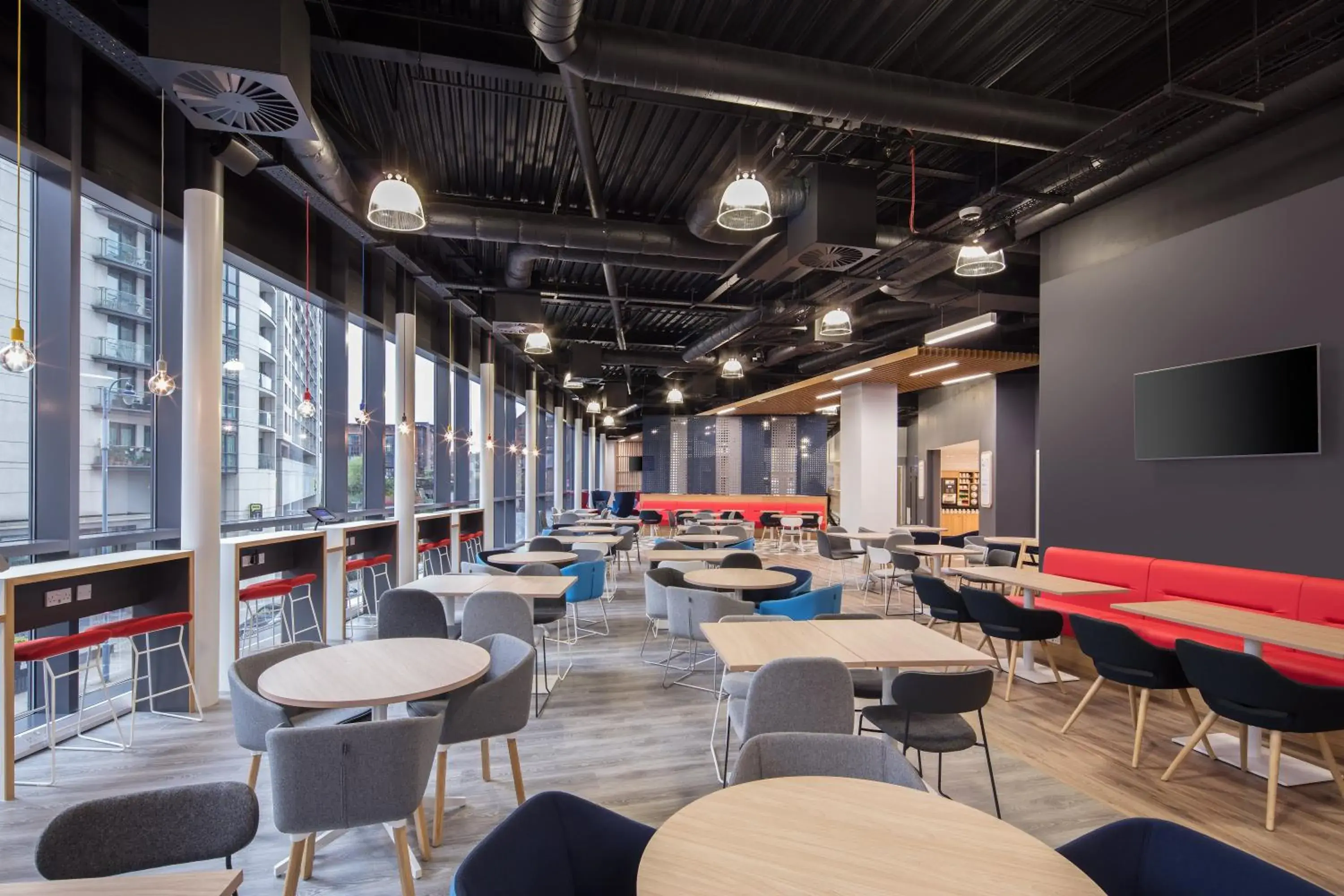 Property building in Holiday Inn Express - Birmingham - City Centre by IHG Property building in Holiday Inn Express - Birmingham - City Centre by IHG