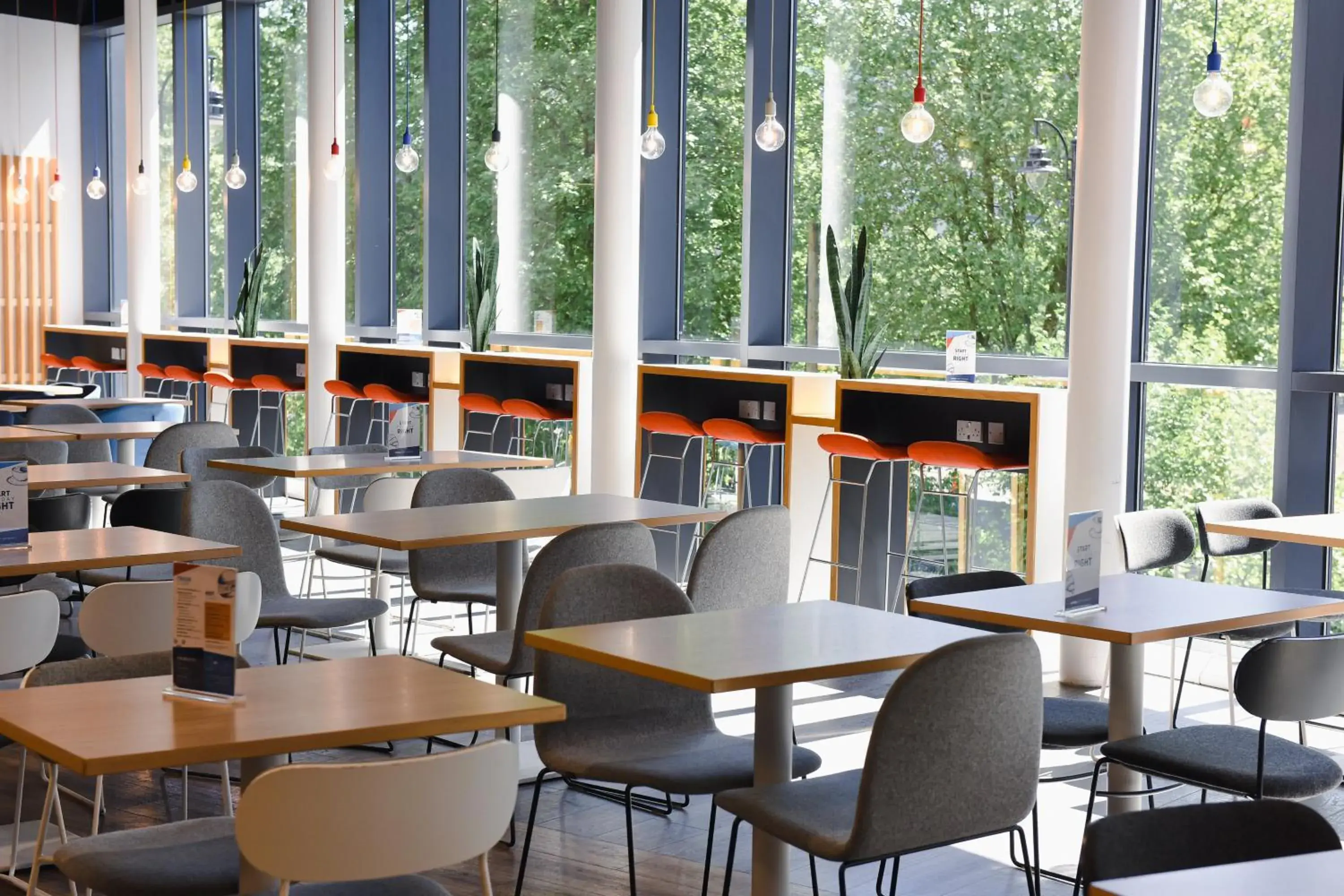 Restaurant/places to eat in Holiday Inn Express - Birmingham - City Centre by IHG Restaurant/places to eat in Holiday Inn Express - Birmingham - City Centre by IHG