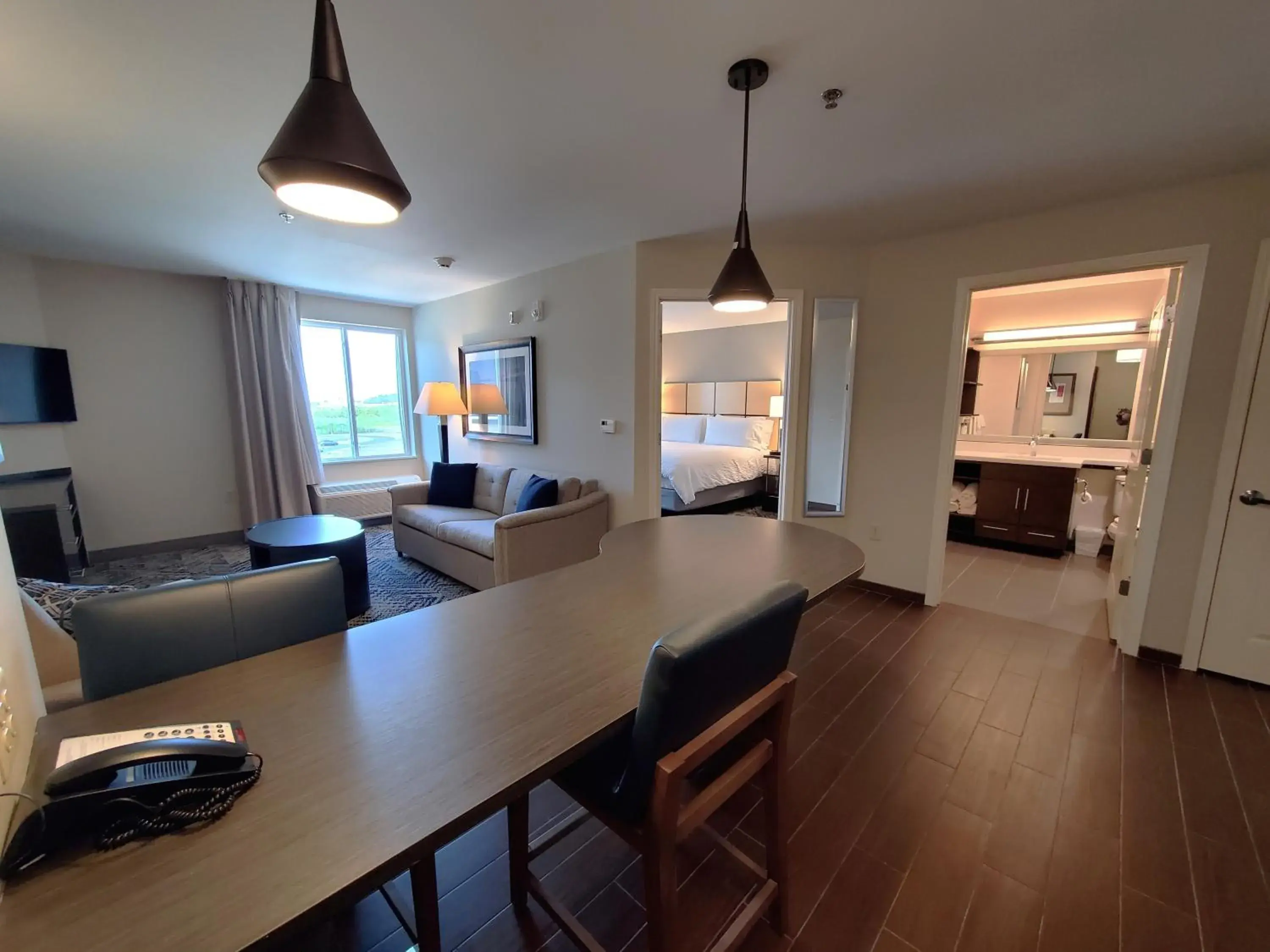 One-Bedroom Suite with King Bed Mobility Access Tub - Non-Smoking in Candlewood Suites - Lake Charles South by IHG One-Bedroom Suite with King Bed Mobility Access Tub - Non-Smoking in Candlewood Suites - Lake Charles South by IHG