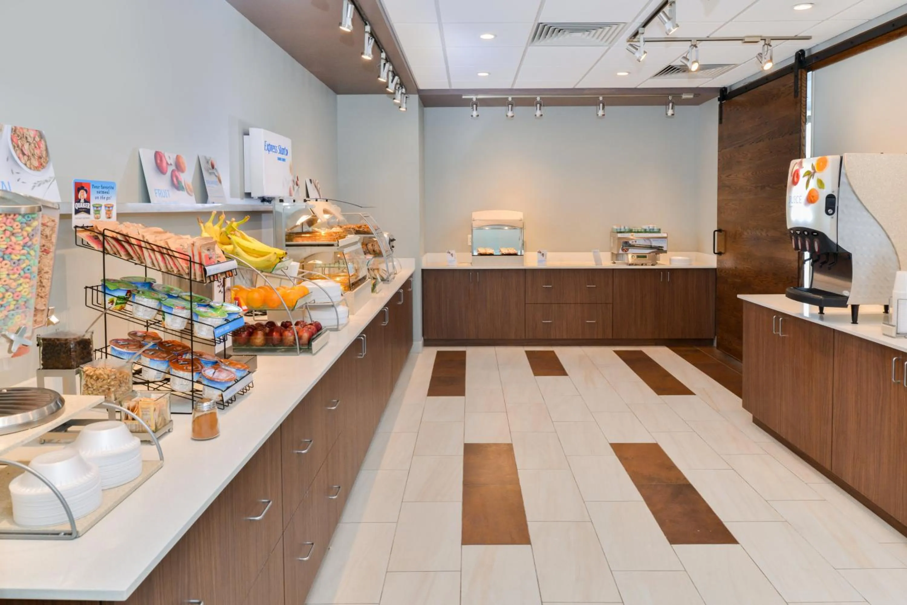 Breakfast in Holiday Inn Express & Suites - Ogallala by IHG