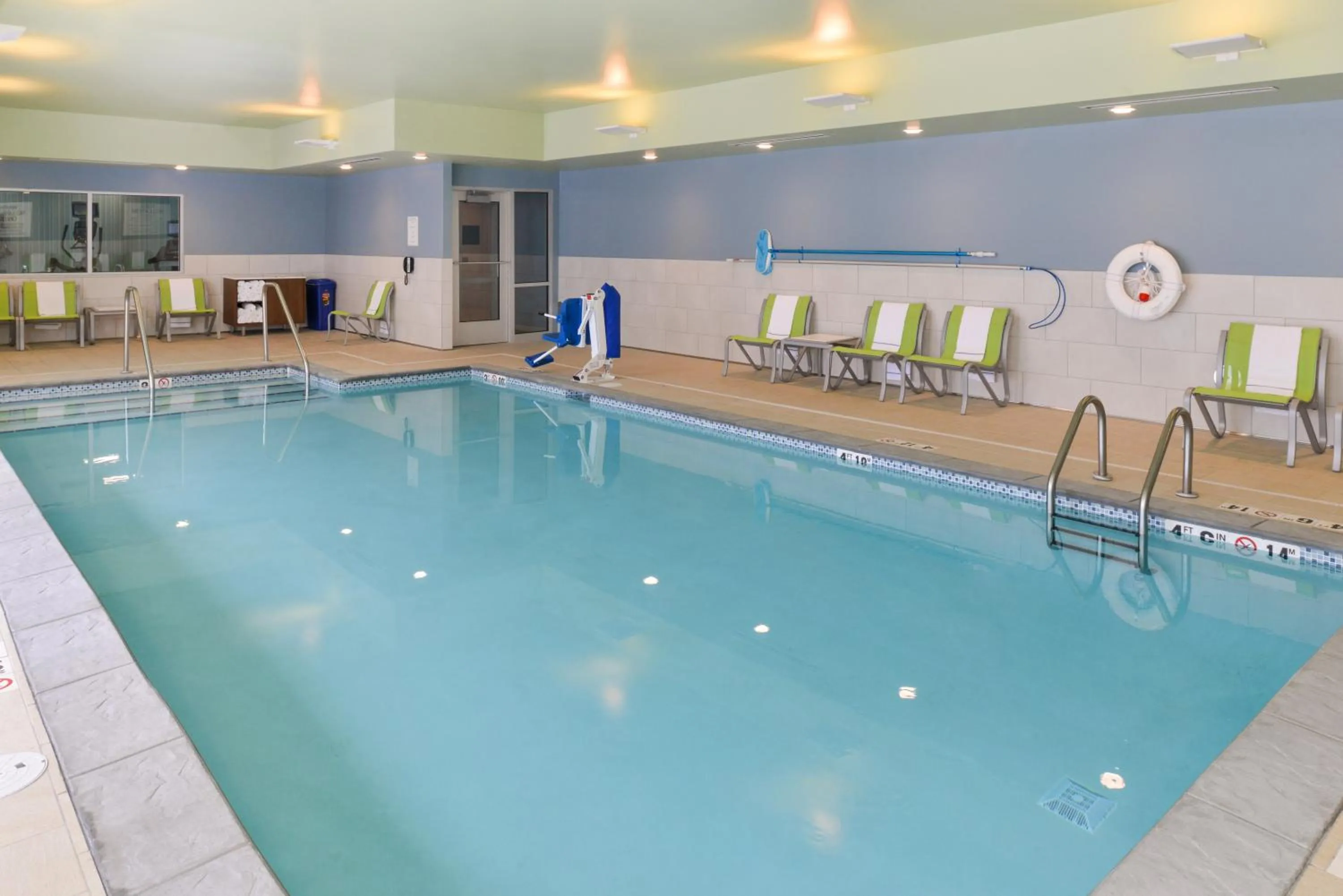 Swimming pool in Holiday Inn Express & Suites - Ogallala by IHG