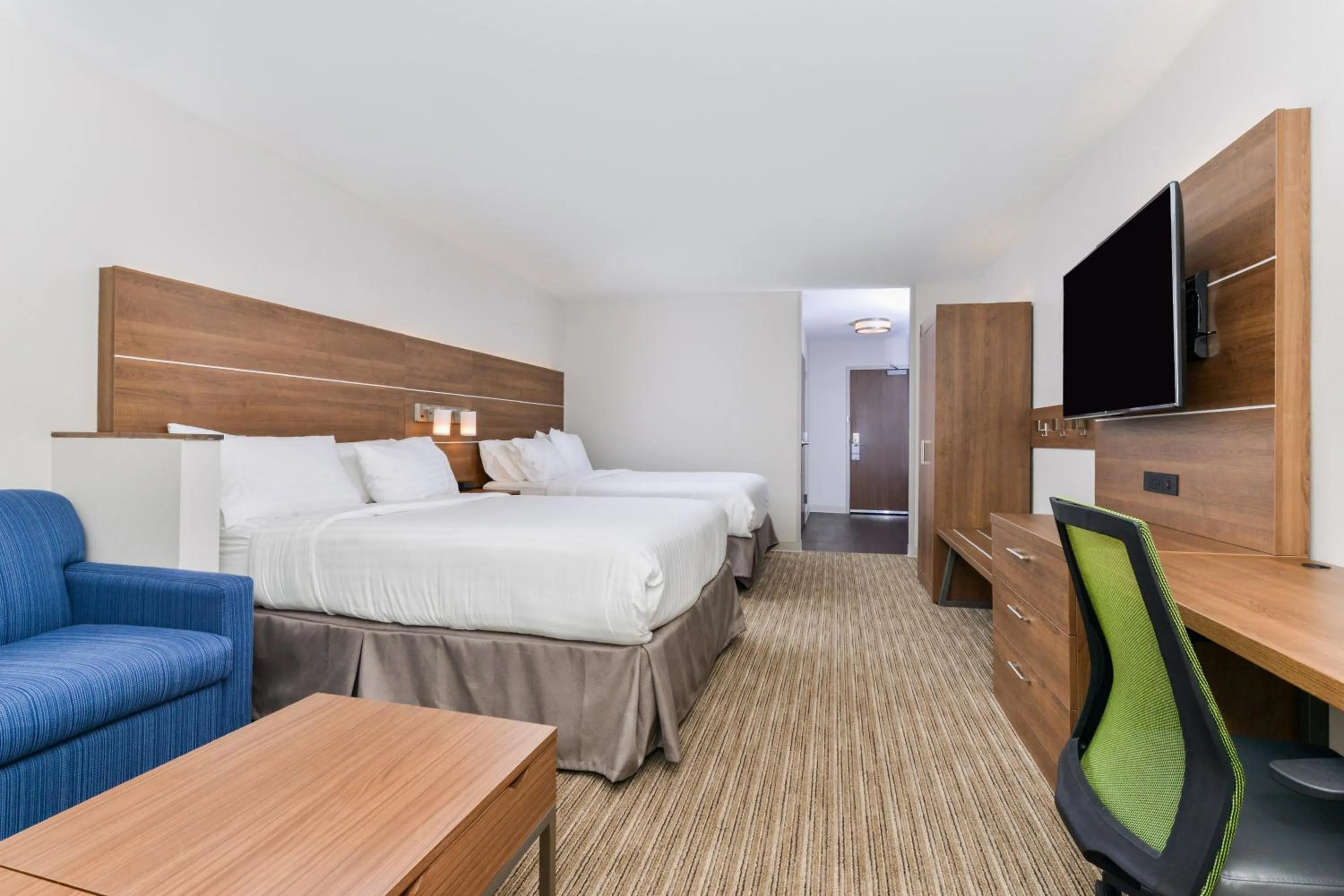Photo of the whole room, Bed in Holiday Inn Express & Suites - Ogallala by IHG