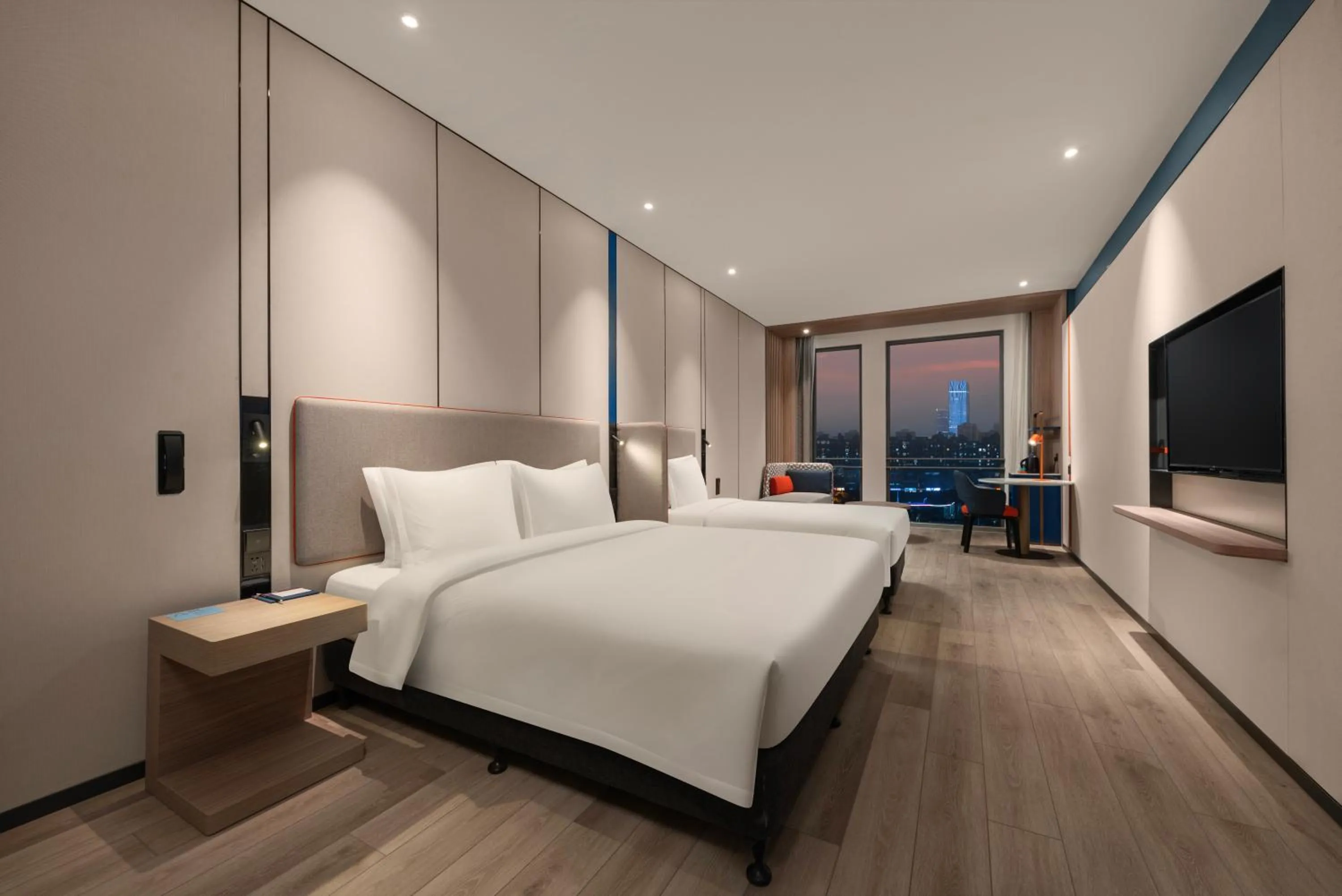 Bed in Holiday Inn Express Shanghai Pujiang by IHG