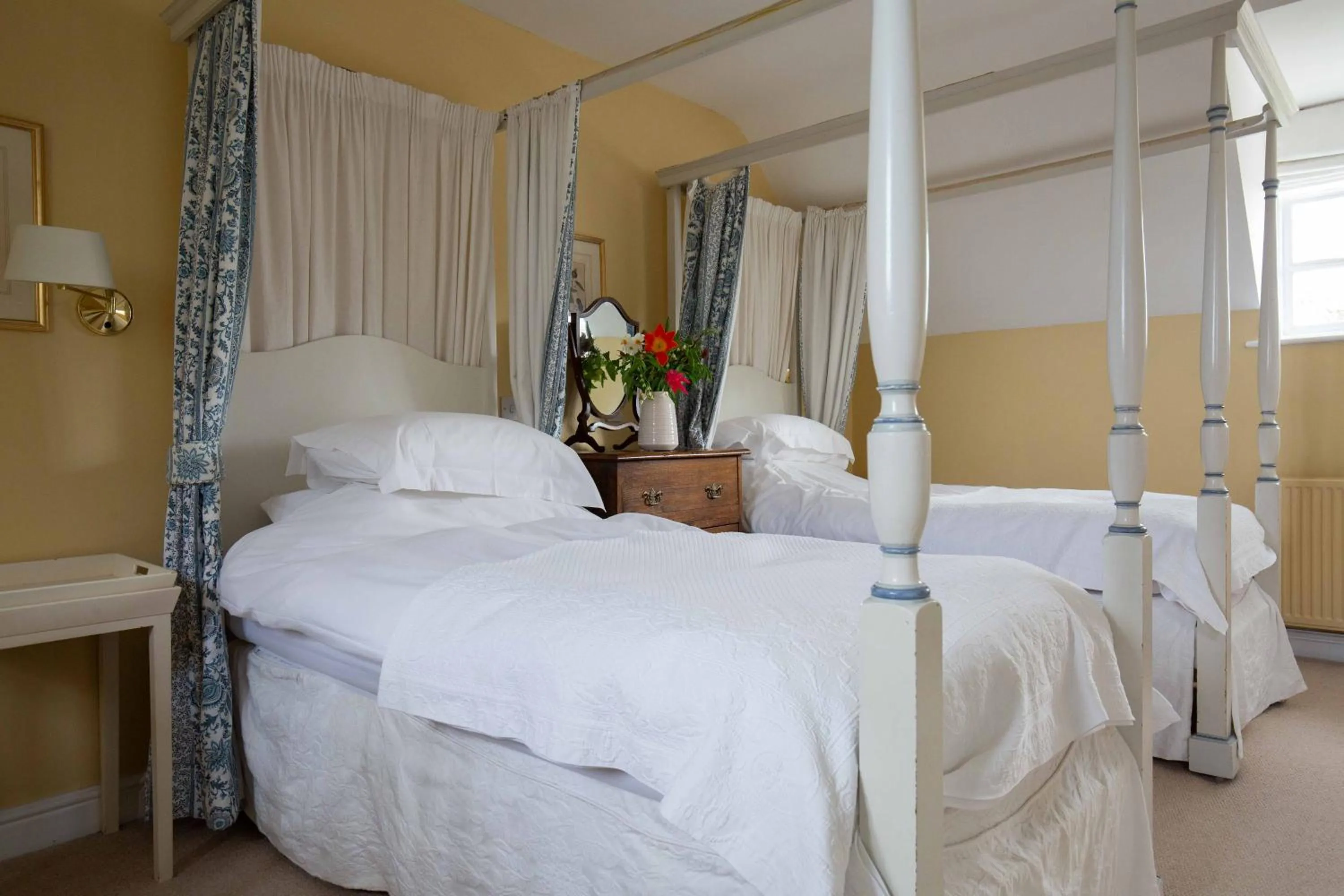 Bedroom, Bed in Sandown Cottage