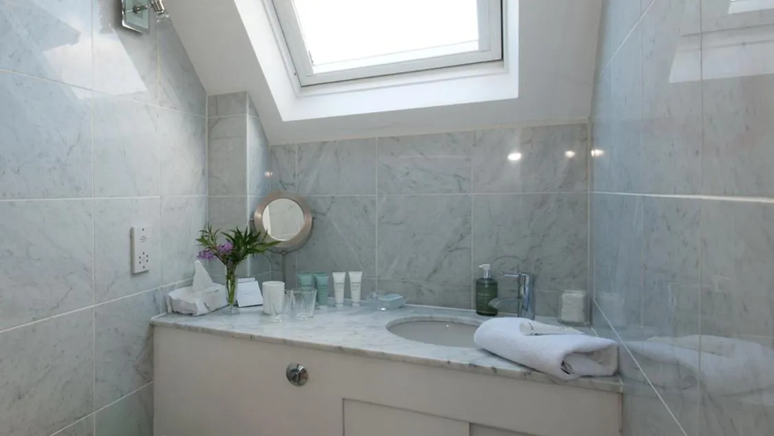 Bathroom in Sandown Cottage