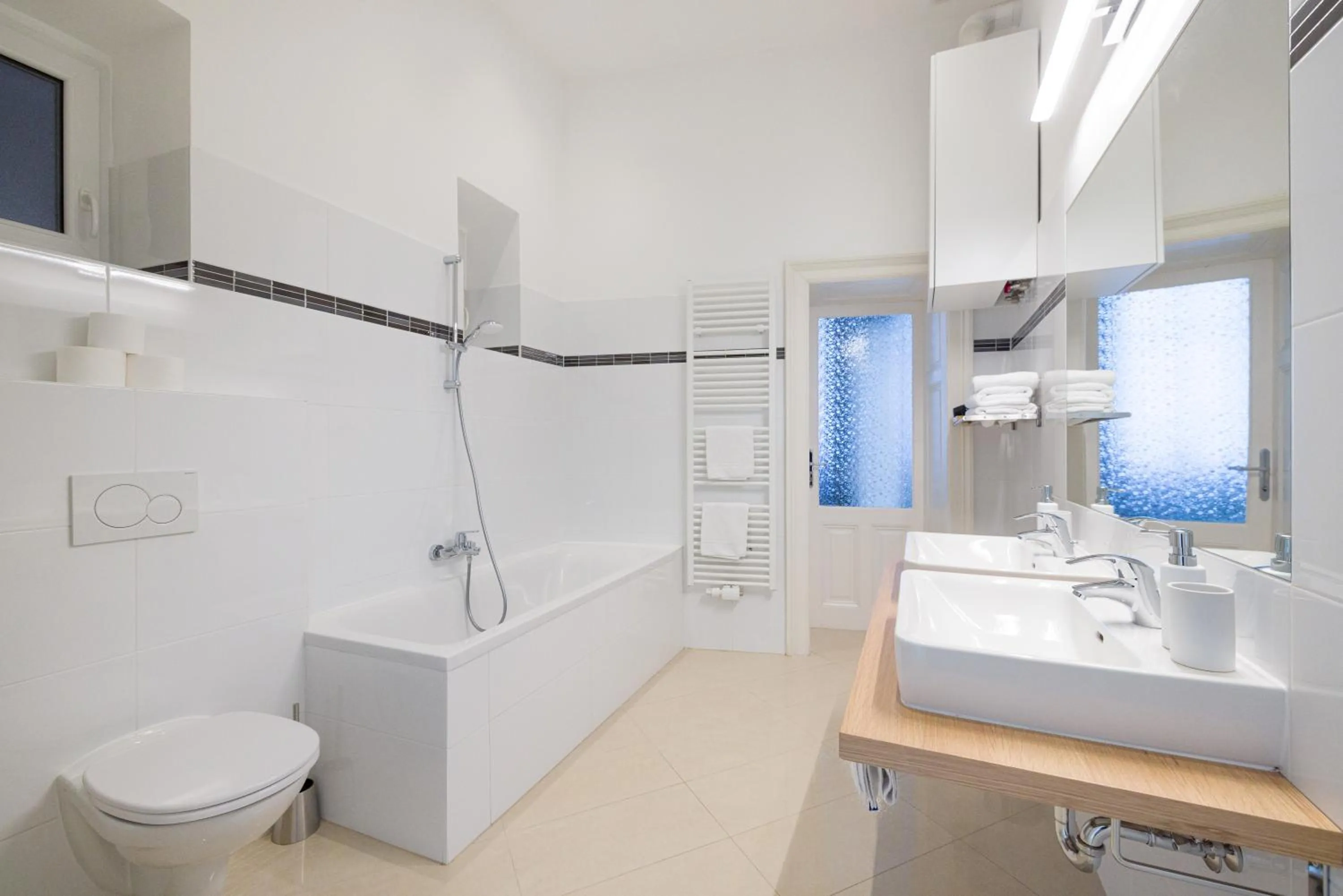 Toilet in RAFAEL KAISER - Premium Apartments City Centre - Contactless Check-In