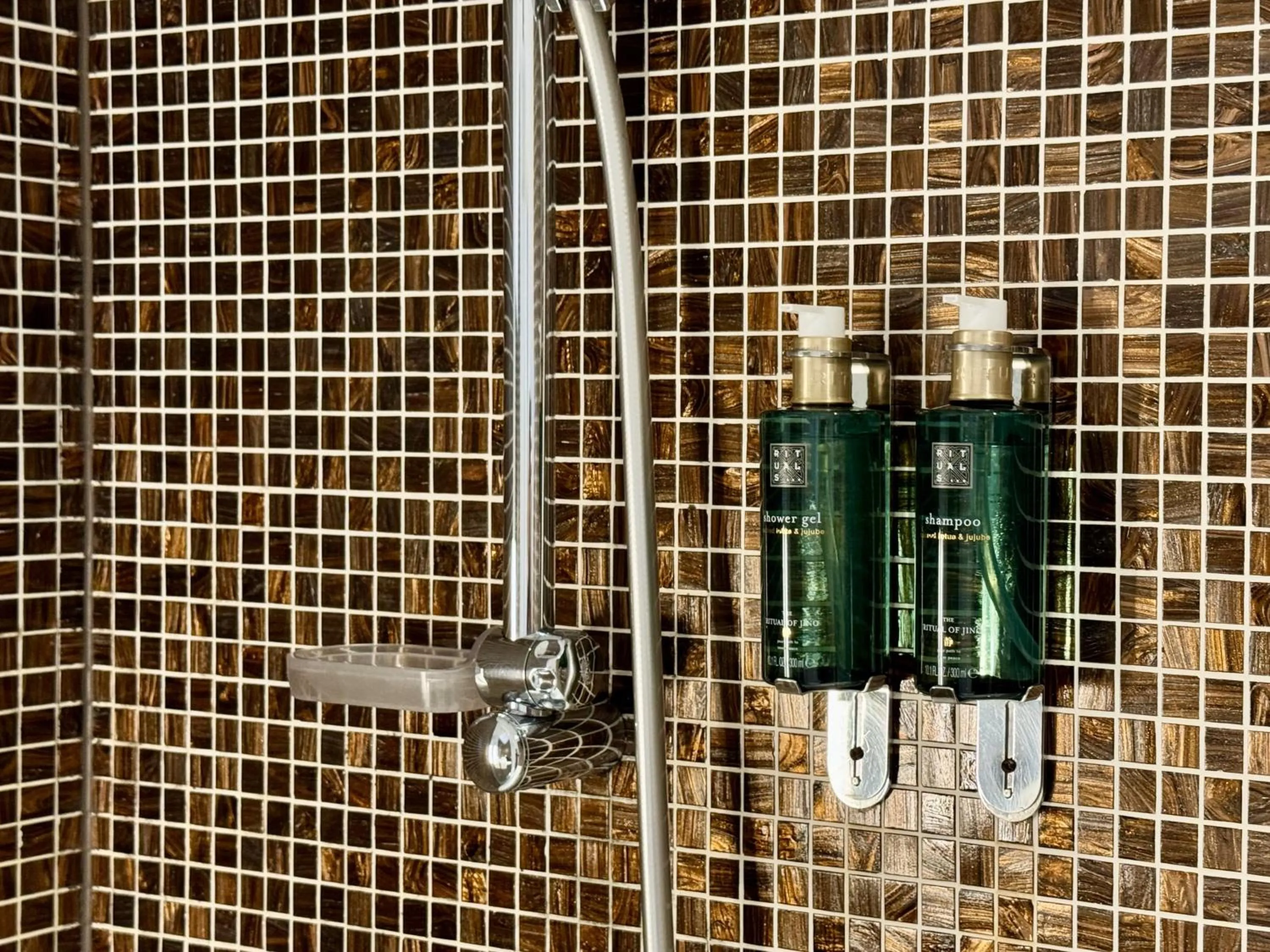 Shower in RAFAEL KAISER - Premium Apartments City Centre - Contactless Check-In