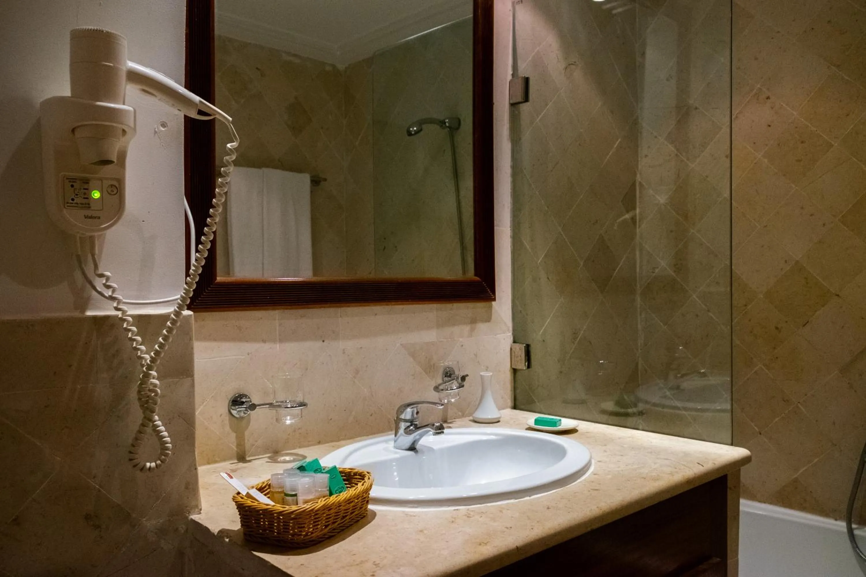 Shower in The Orangers Beach Resort and Bungalows All Inclusive
