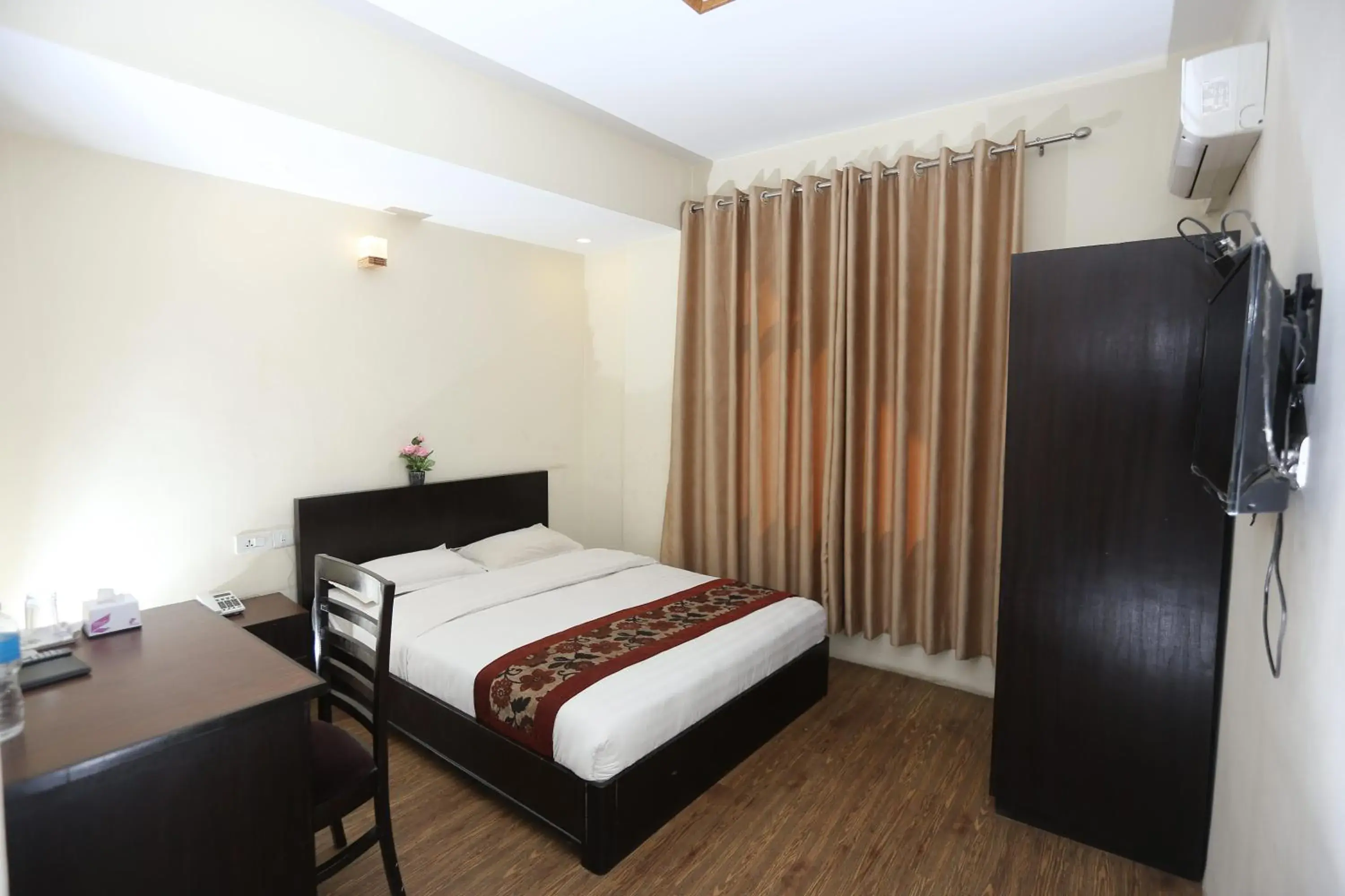 Deluxe Double or Twin Room in Hotel Hema Deluxe Double or Twin Room in Hotel Hema