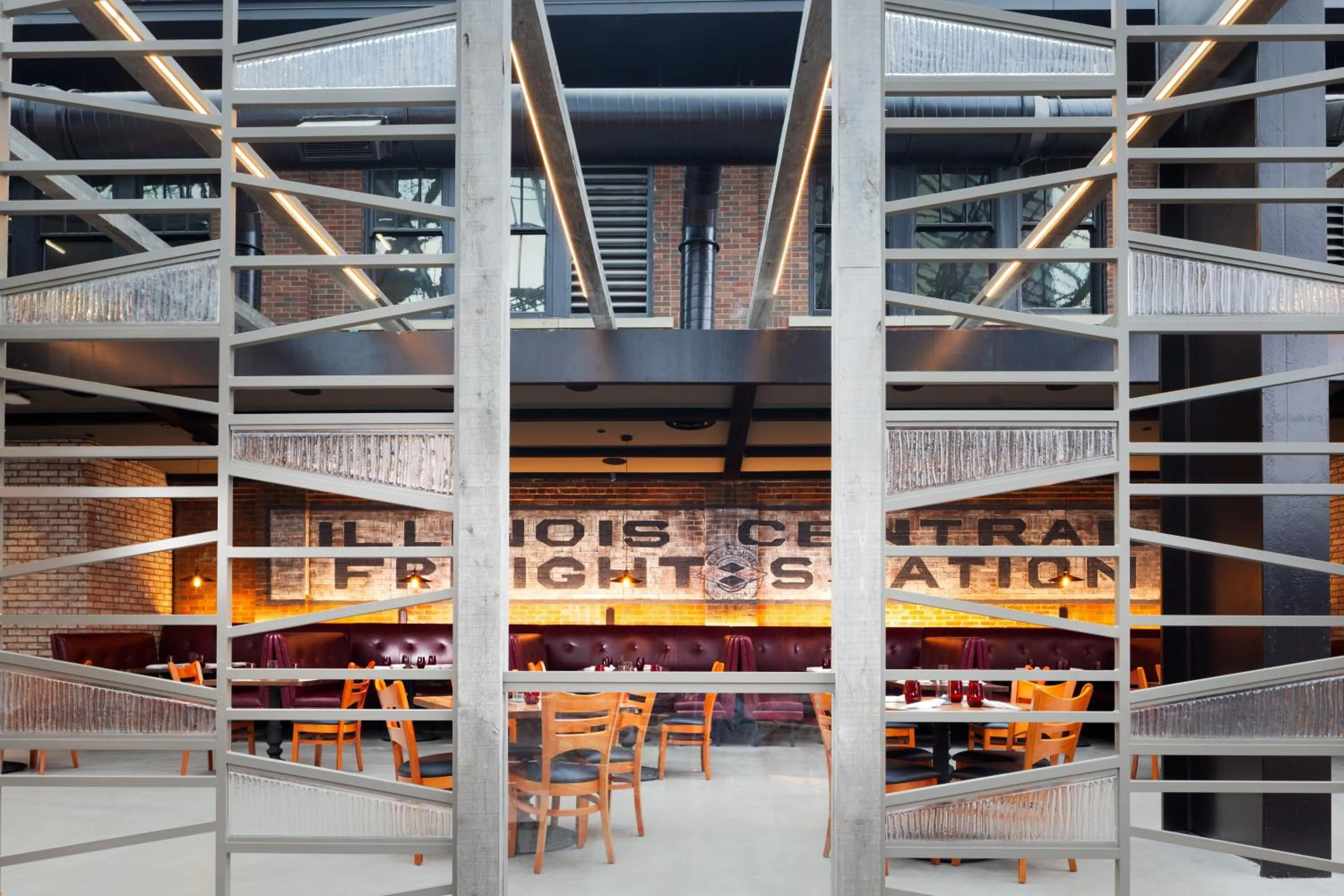 Restaurant/places to eat in Bally's Baton Rouge Hotel