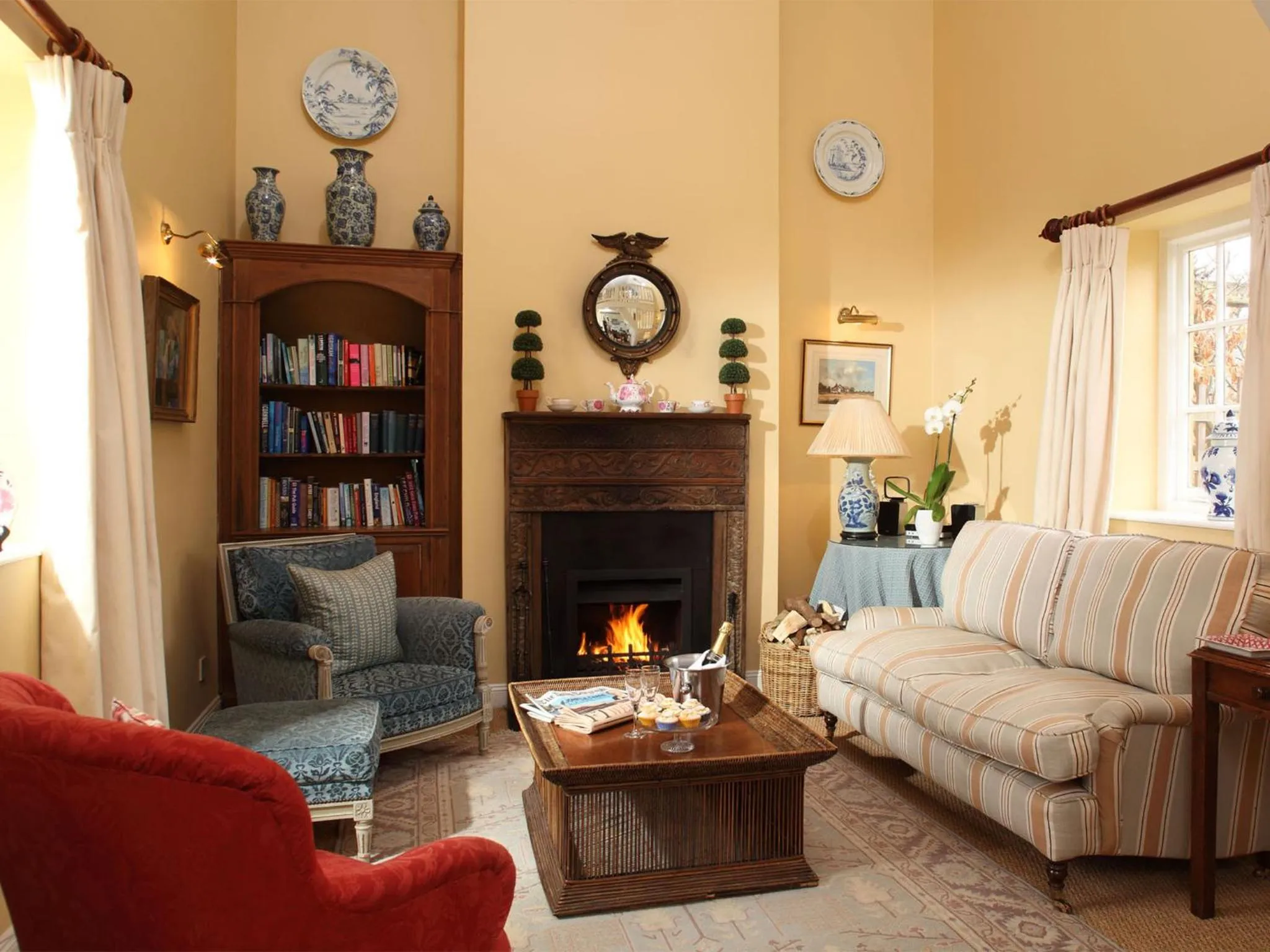 Living room in Saratoga Cottage