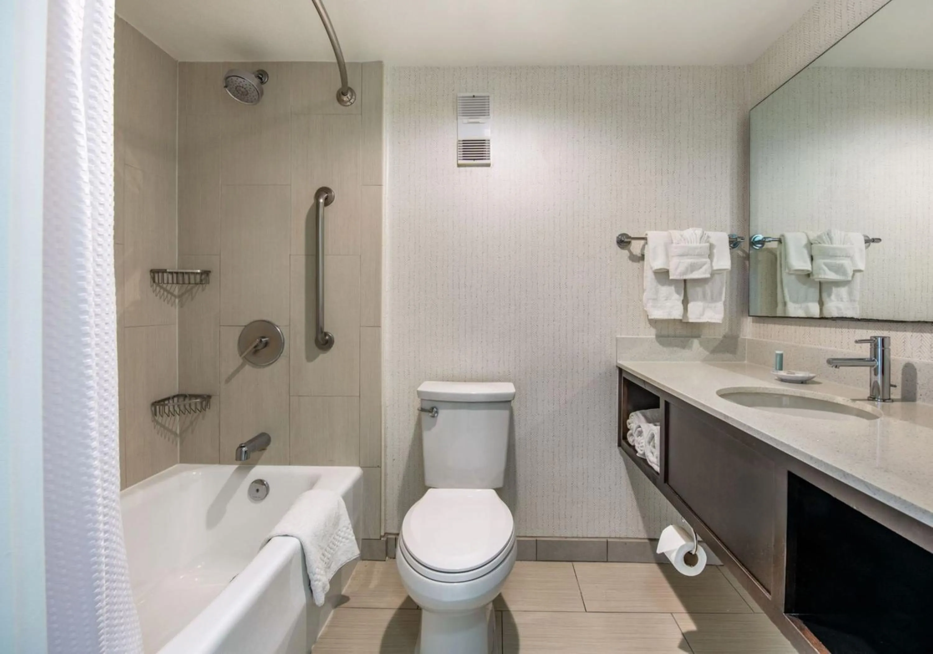 Photo of the whole room in Holiday Inn Oxnard - Ventura by IHG