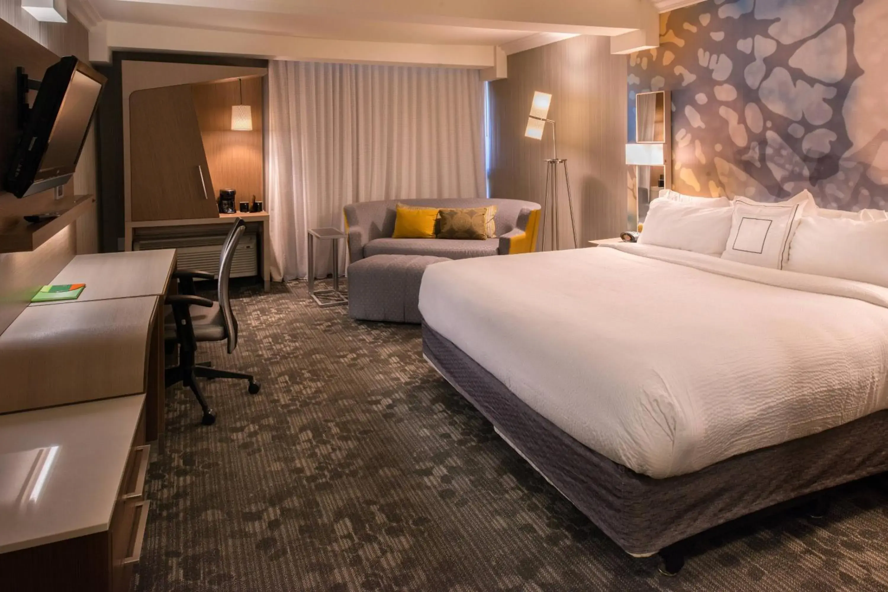 Photo of the whole room in Courtyard by Marriott Oxnard/Ventura Photo of the whole room in Courtyard by Marriott Oxnard/Ventura