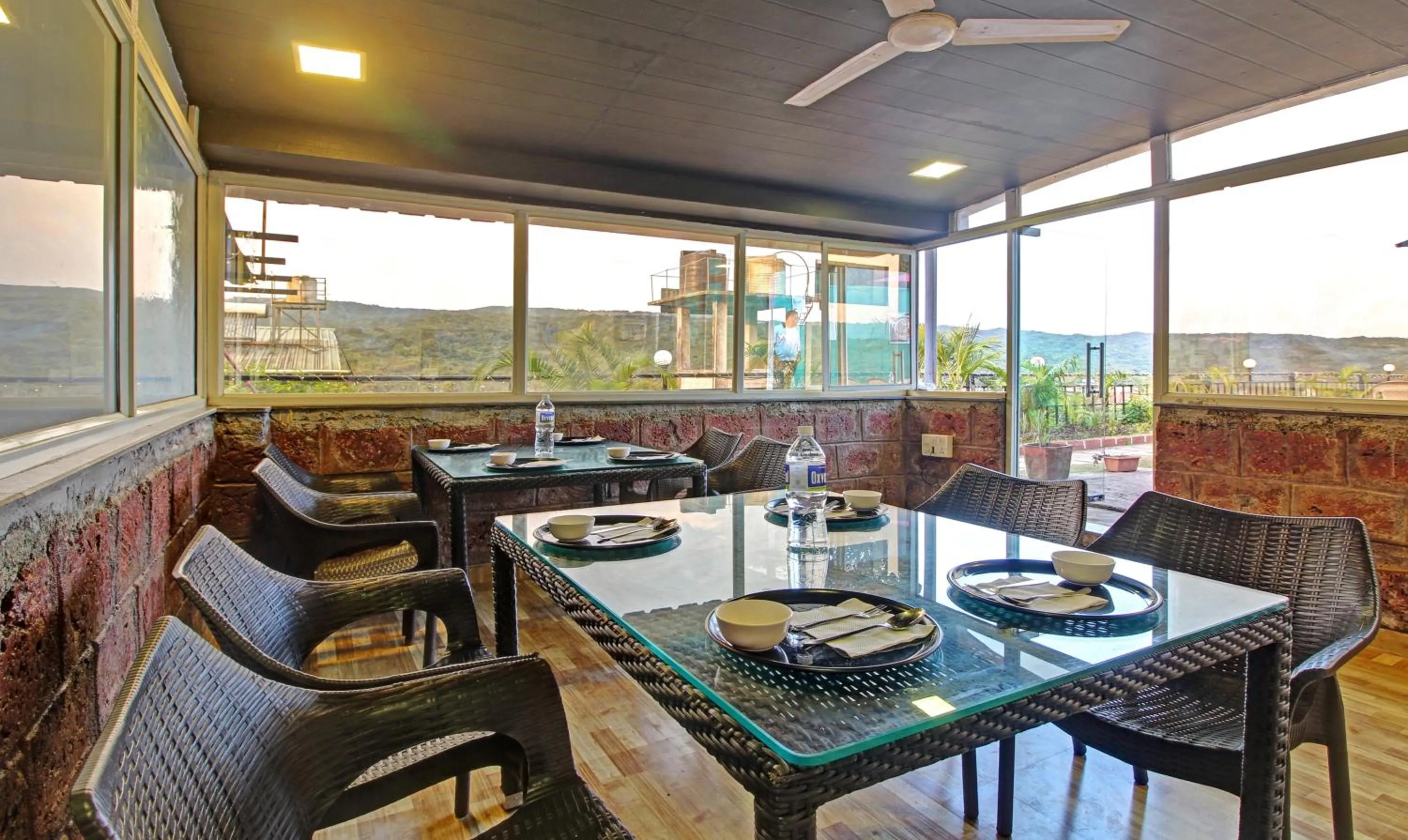 Breakfast in Treebo Berry Hill Venna Lake, 3 Km From City Center