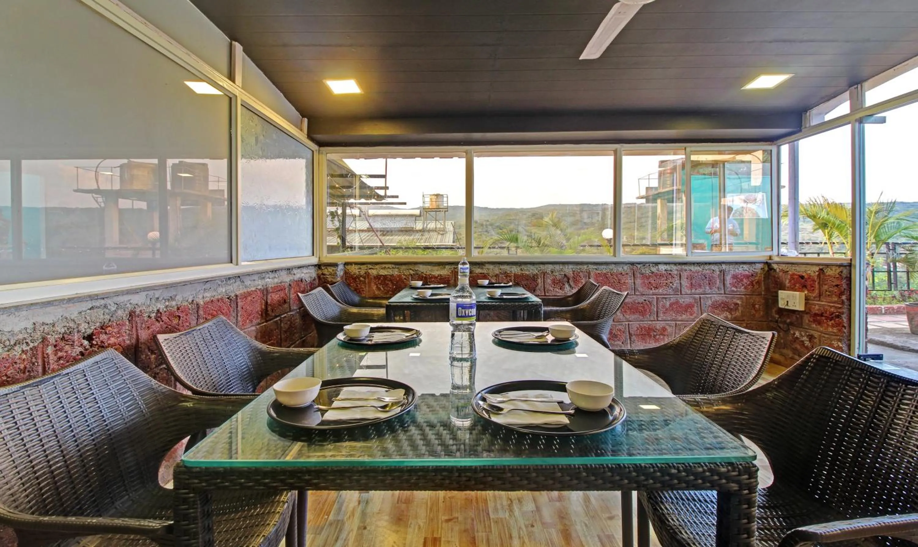 Restaurant/places to eat in Treebo Berry Hill Venna Lake, 3 Km From City Center