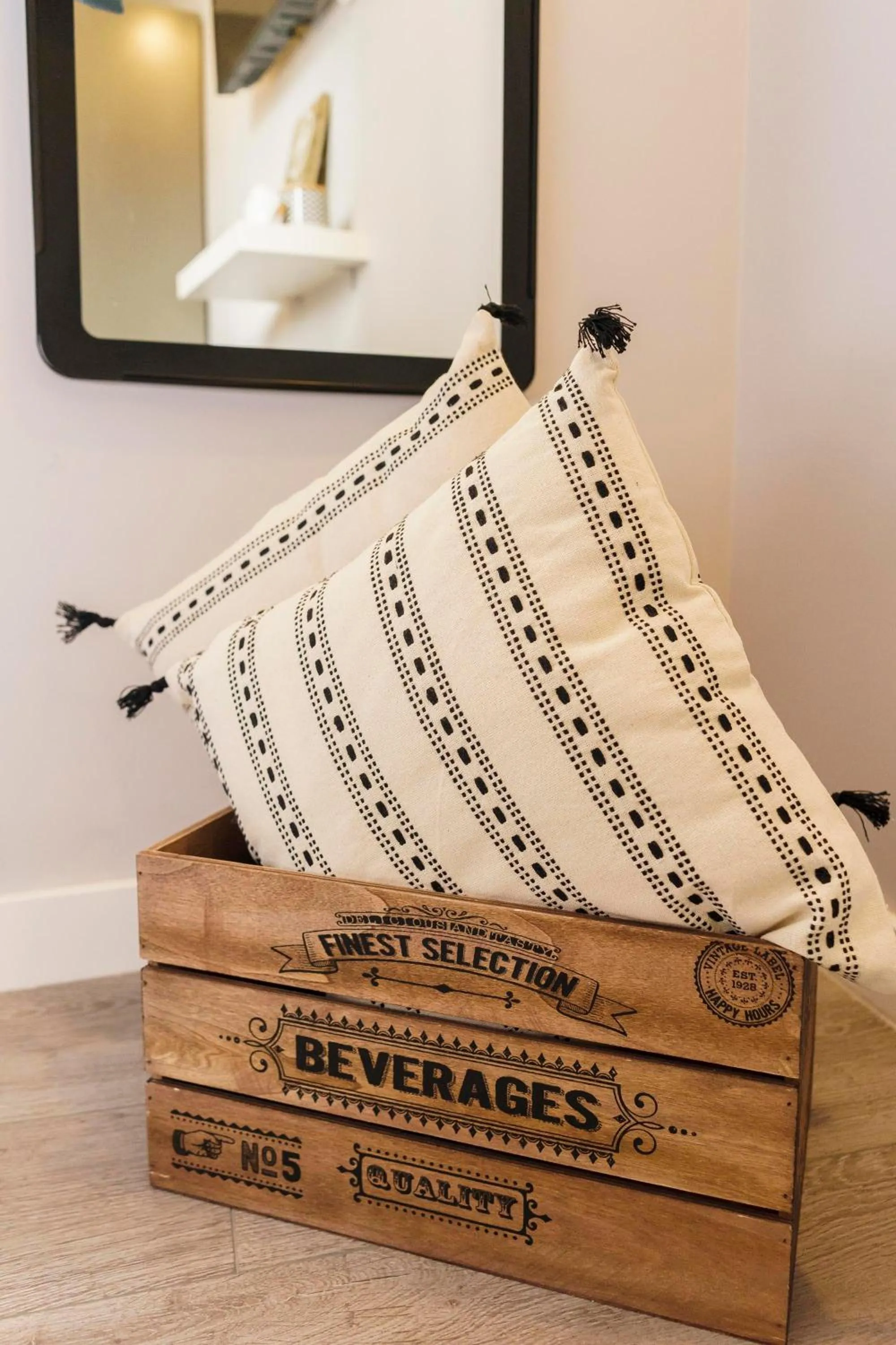 Decorative detail, Bed in BYPILLOW Wander